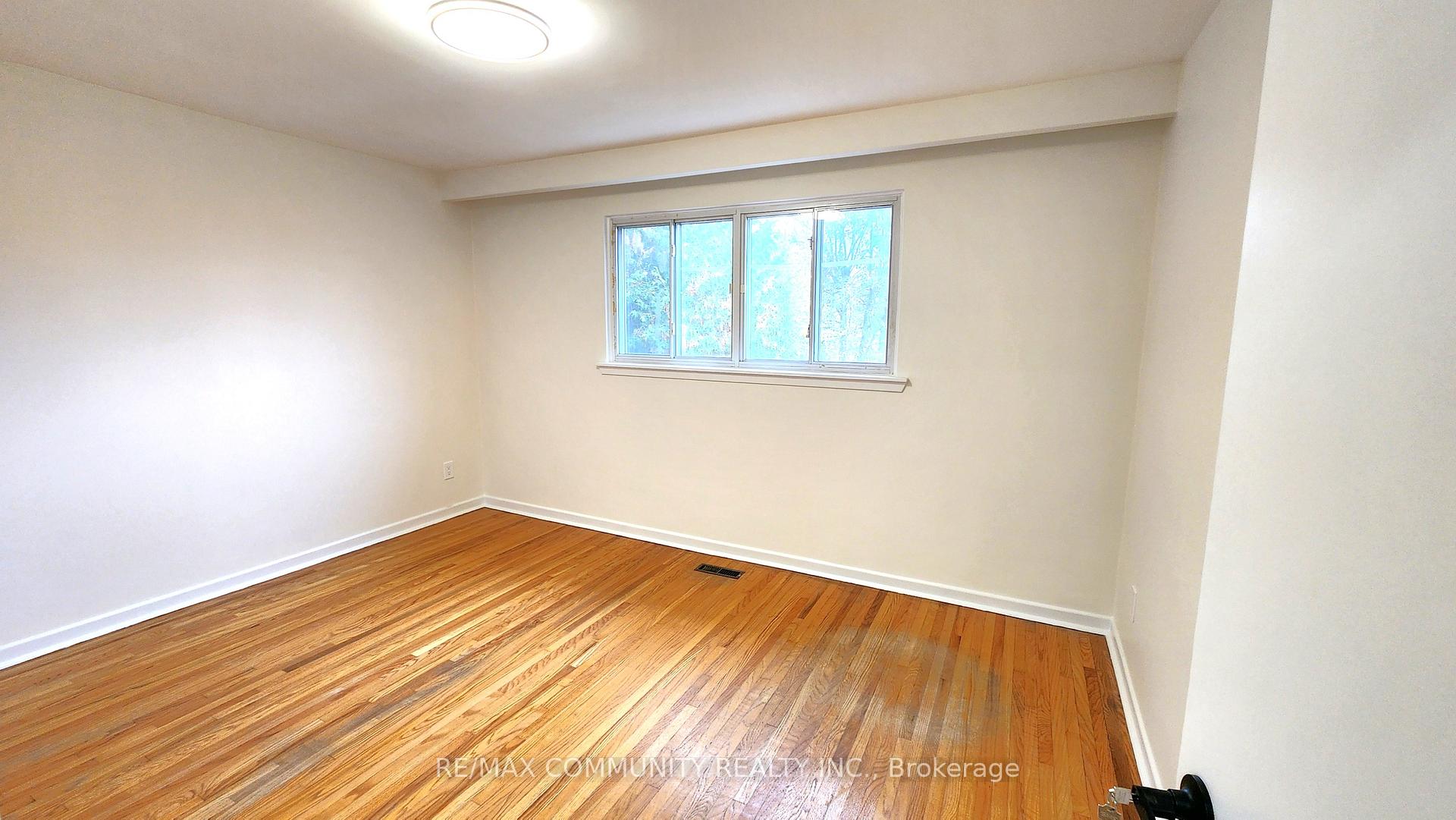 Photo 24 of Unit Main, 19 Purpledusk Trail, Scarborough, Morningside — HOMEH