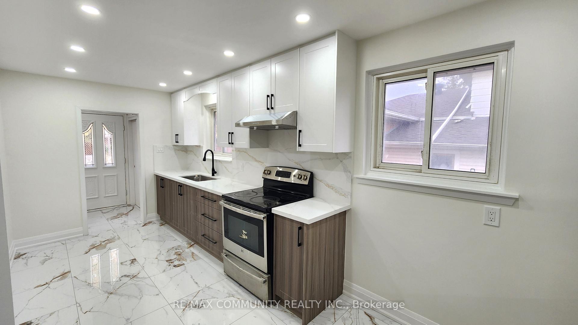 Photo 8 of Unit Main, 19 Purpledusk Trail, Scarborough, Morningside — HOMEH