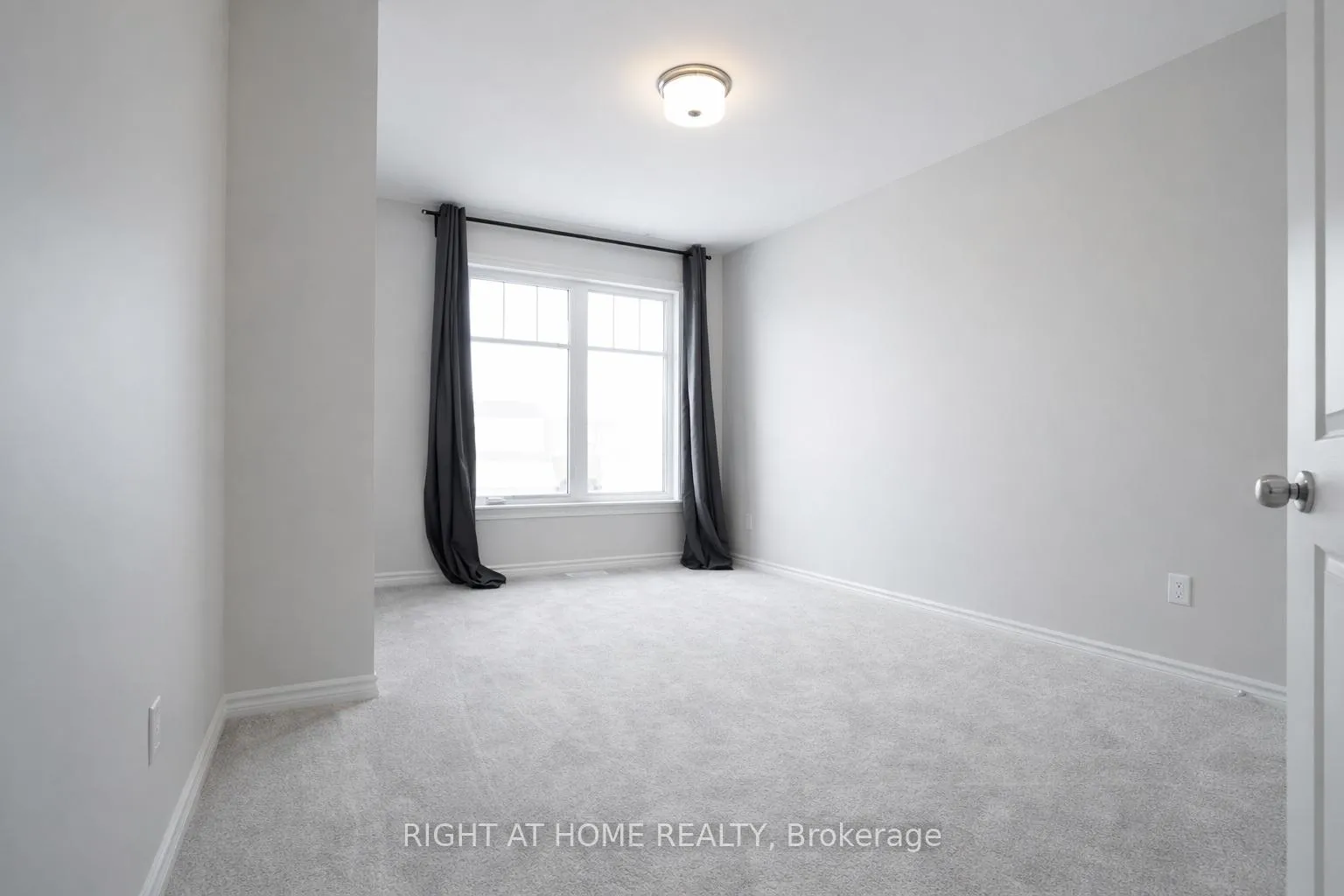 Photo 9 of 527 Sonmarg Crescent, Ottawa, Barrhaven - Half Moon Bay — HOMEH
