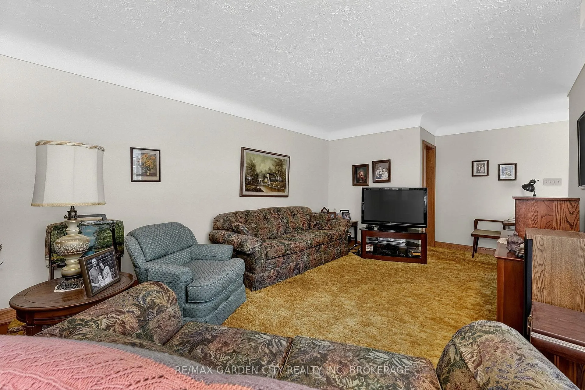 Photo 8 of 13 Chestnut Street, Pelham, Fonthill — HOMEH