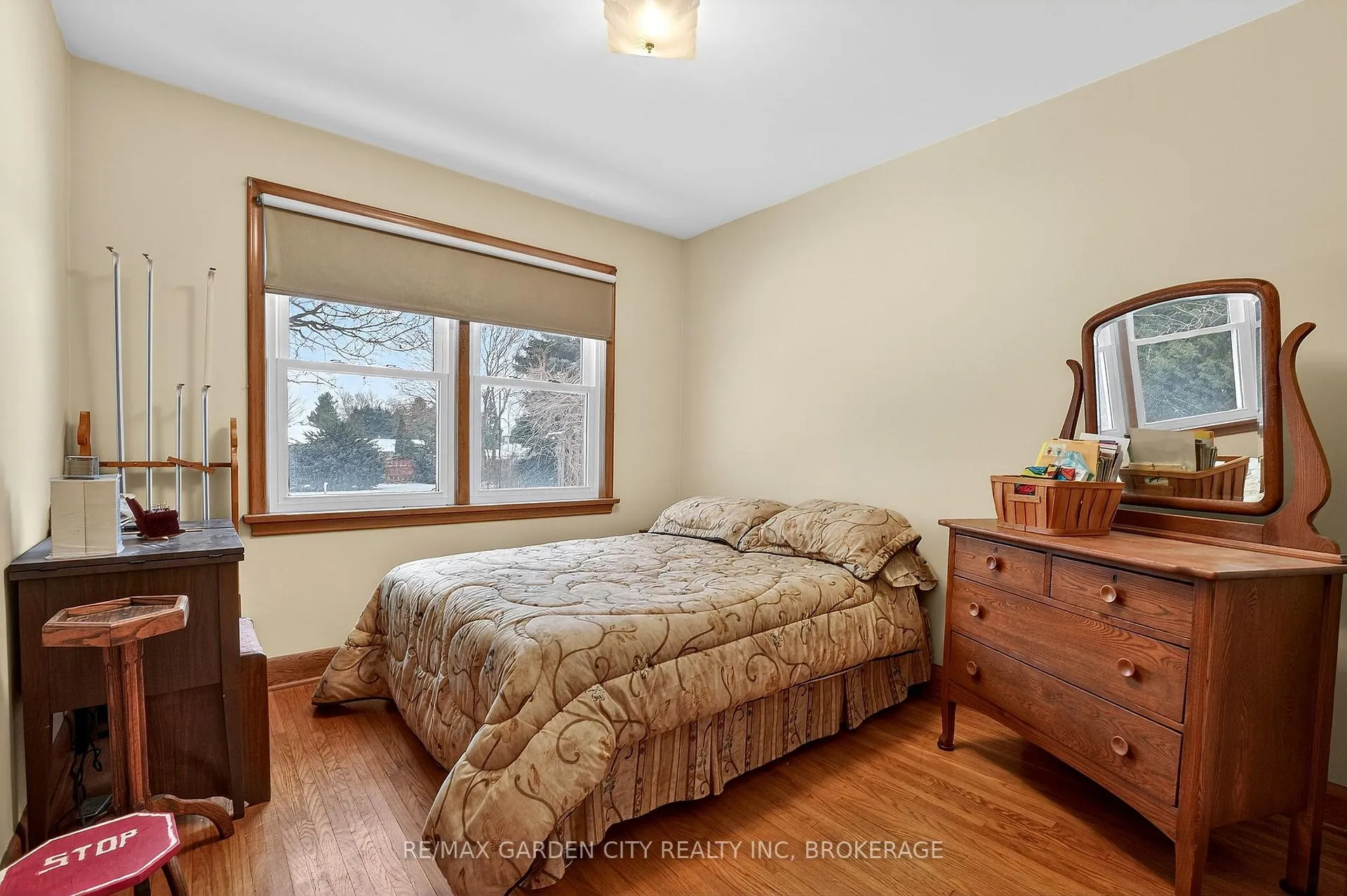 Photo 9 of 13 Chestnut Street, Pelham, Fonthill — HOMEH