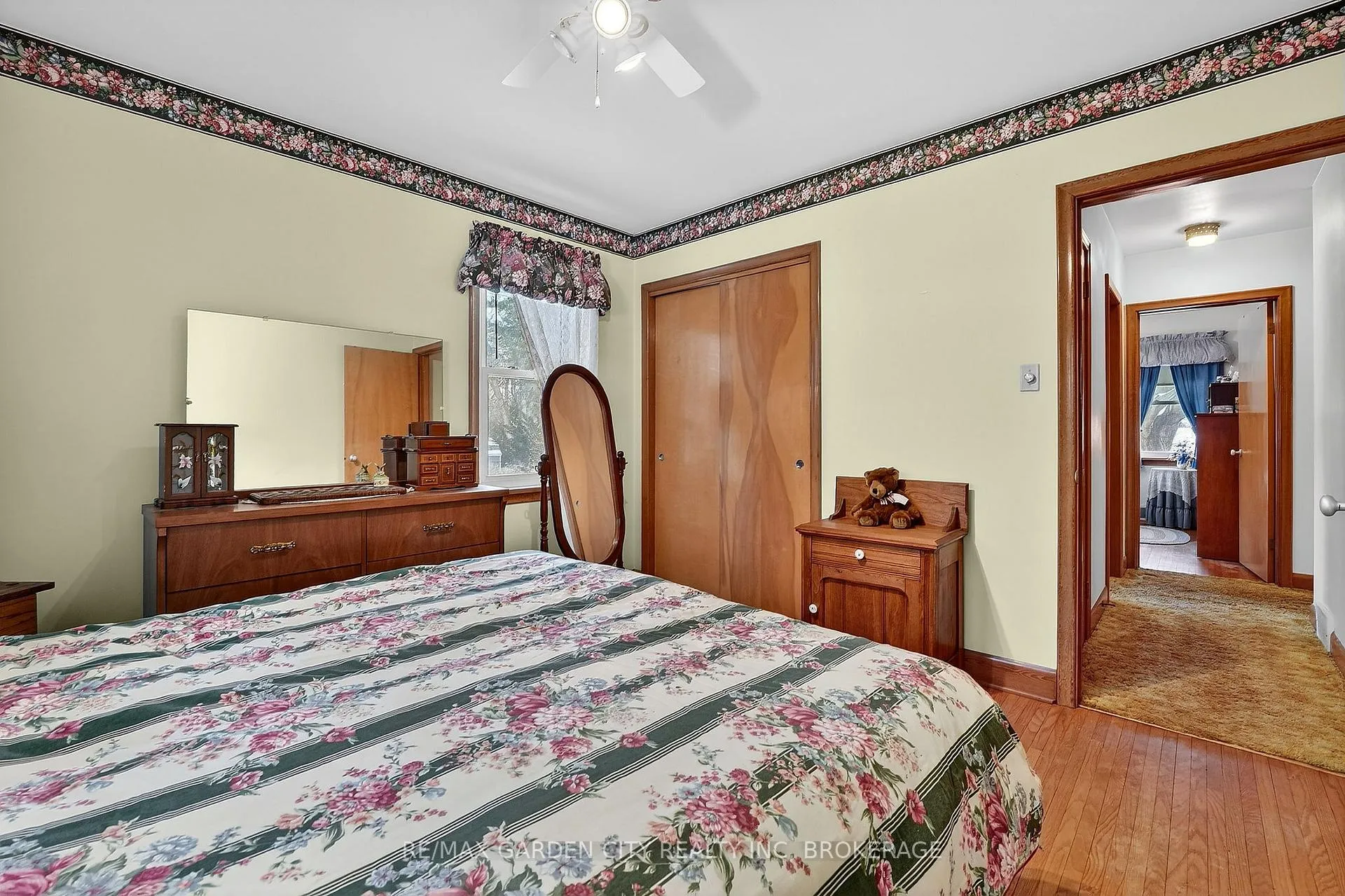 Photo 15 of 13 Chestnut Street, Pelham, Fonthill — HOMEH