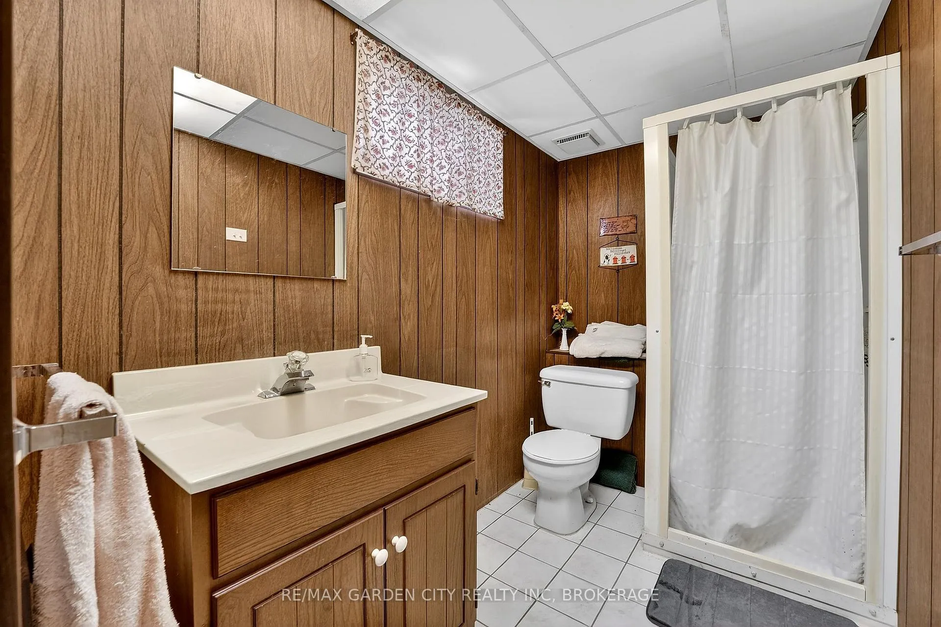 Photo 26 of 13 Chestnut Street, Pelham, Fonthill — HOMEH
