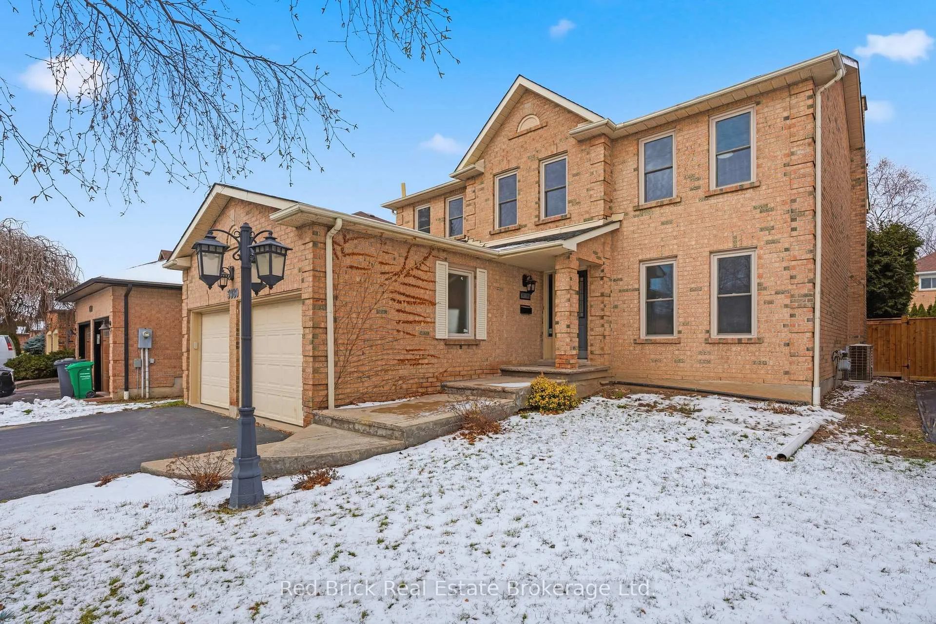 Photo 5 of 3980 Chadburn Crescent, Mississauga, Erin Mills — HOMEH