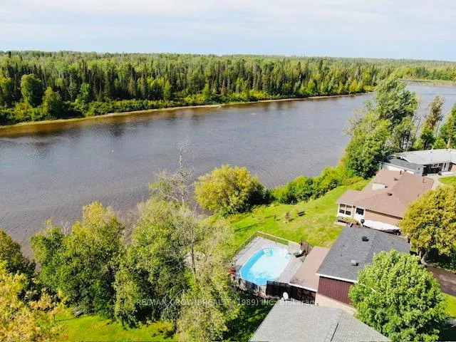 Photo 36 of 17 A Park Crescent, Kapuskasing — HOMEH