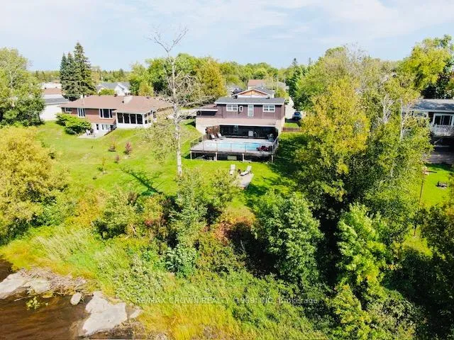 Photo 37 of 17 A Park Crescent, Kapuskasing — HOMEH