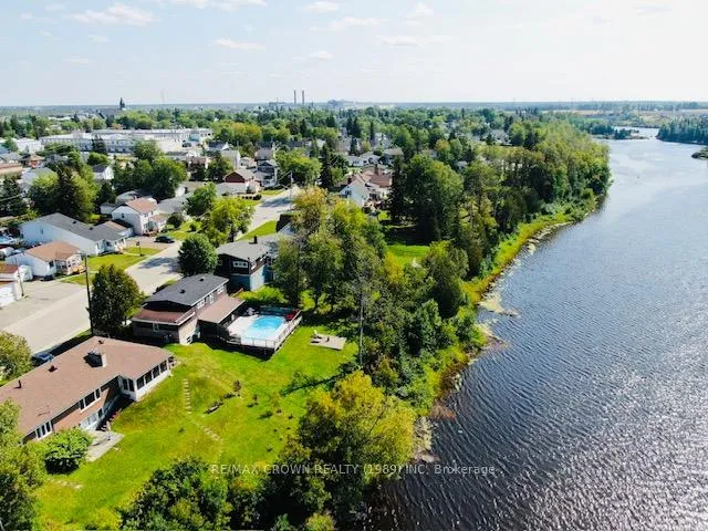 Photo 39 of 17 A Park Crescent, Kapuskasing — HOMEH