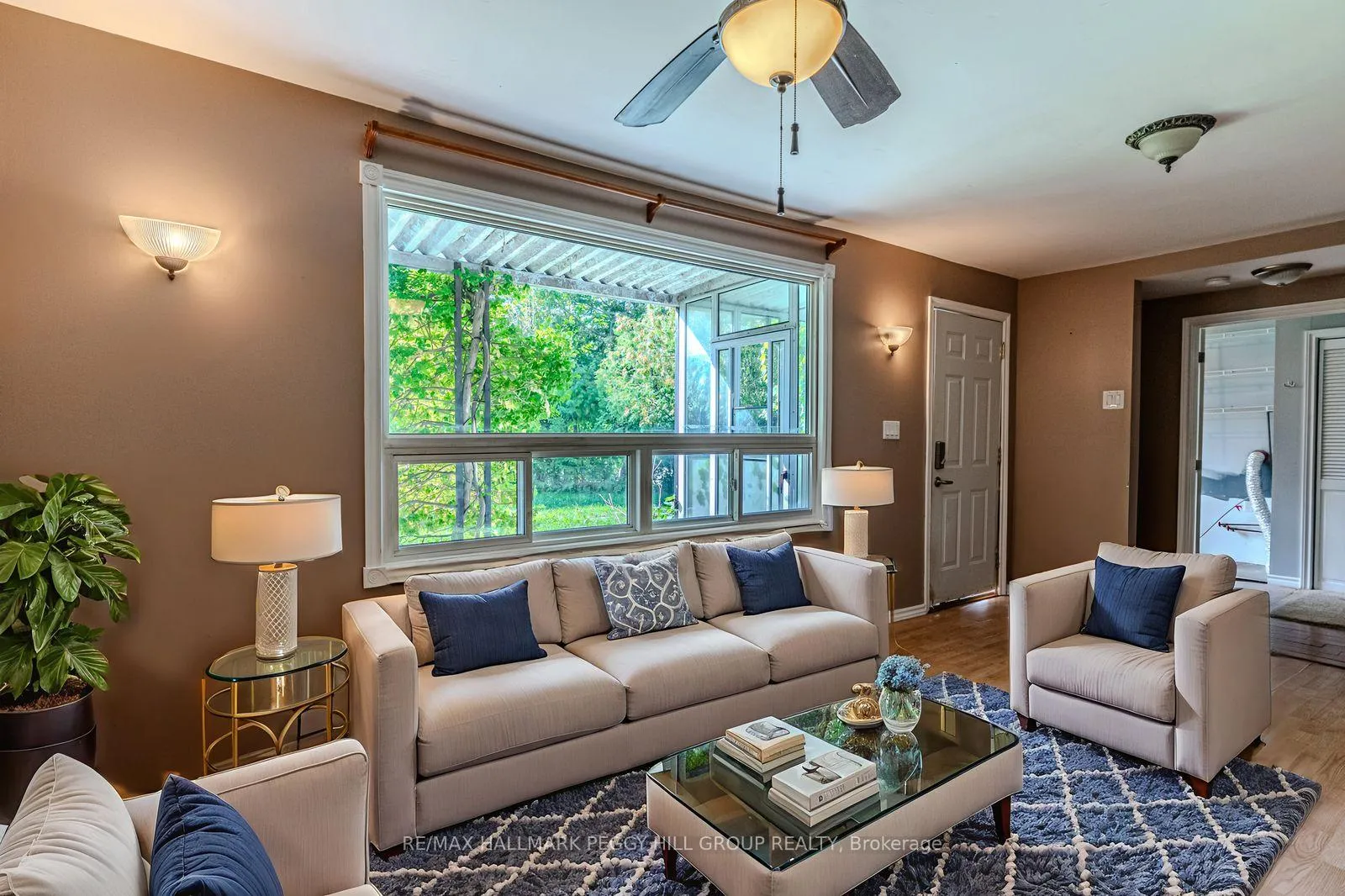 Photo 2 of 2125 Willard Avenue, Innisfil, Alcona — HOMEH