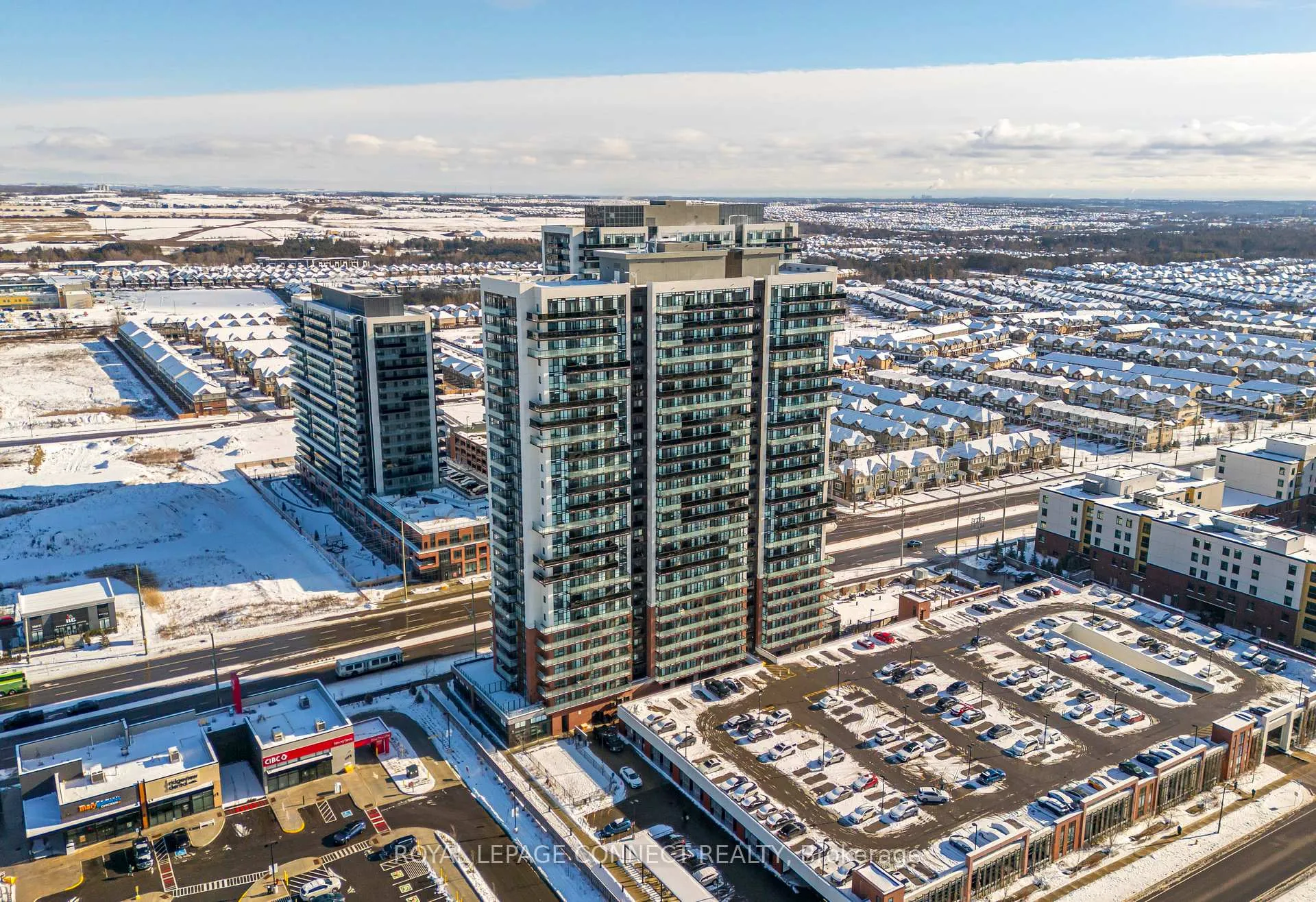 Photo 5 of Unit 718, 2550 Simcoe Street N, Oshawa, Windfields — HOMEH