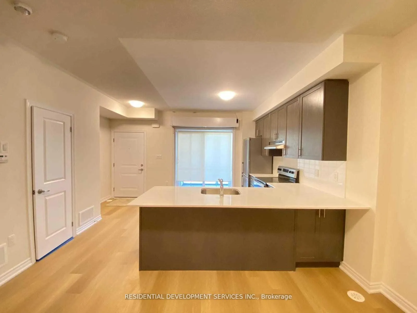 Photo 4 of Unit 7, 465 Beresford Path, Oshawa, Central — HOMEH