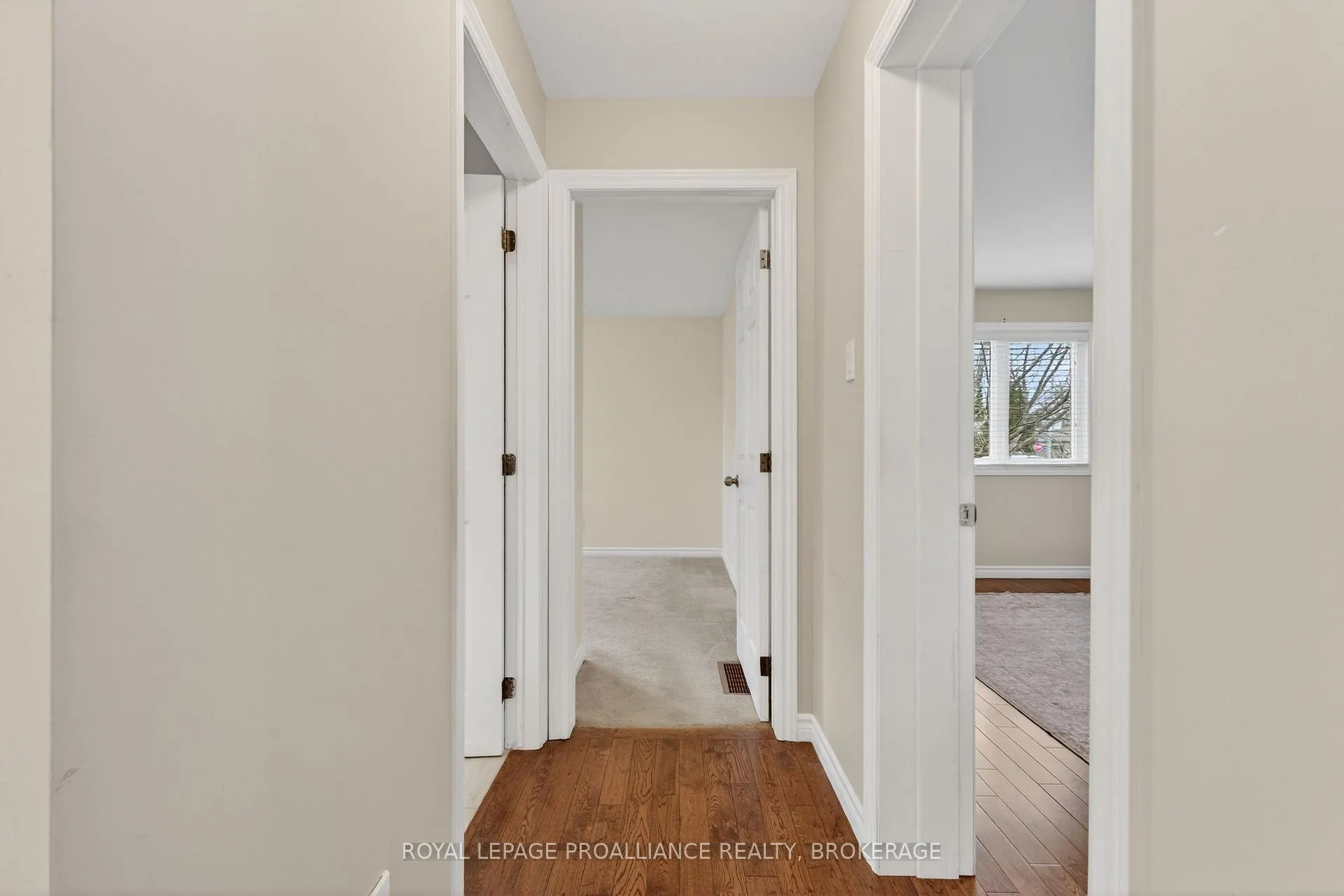 Photo 16 of 112 Maplecroft Court, Gananoque — HOMEH