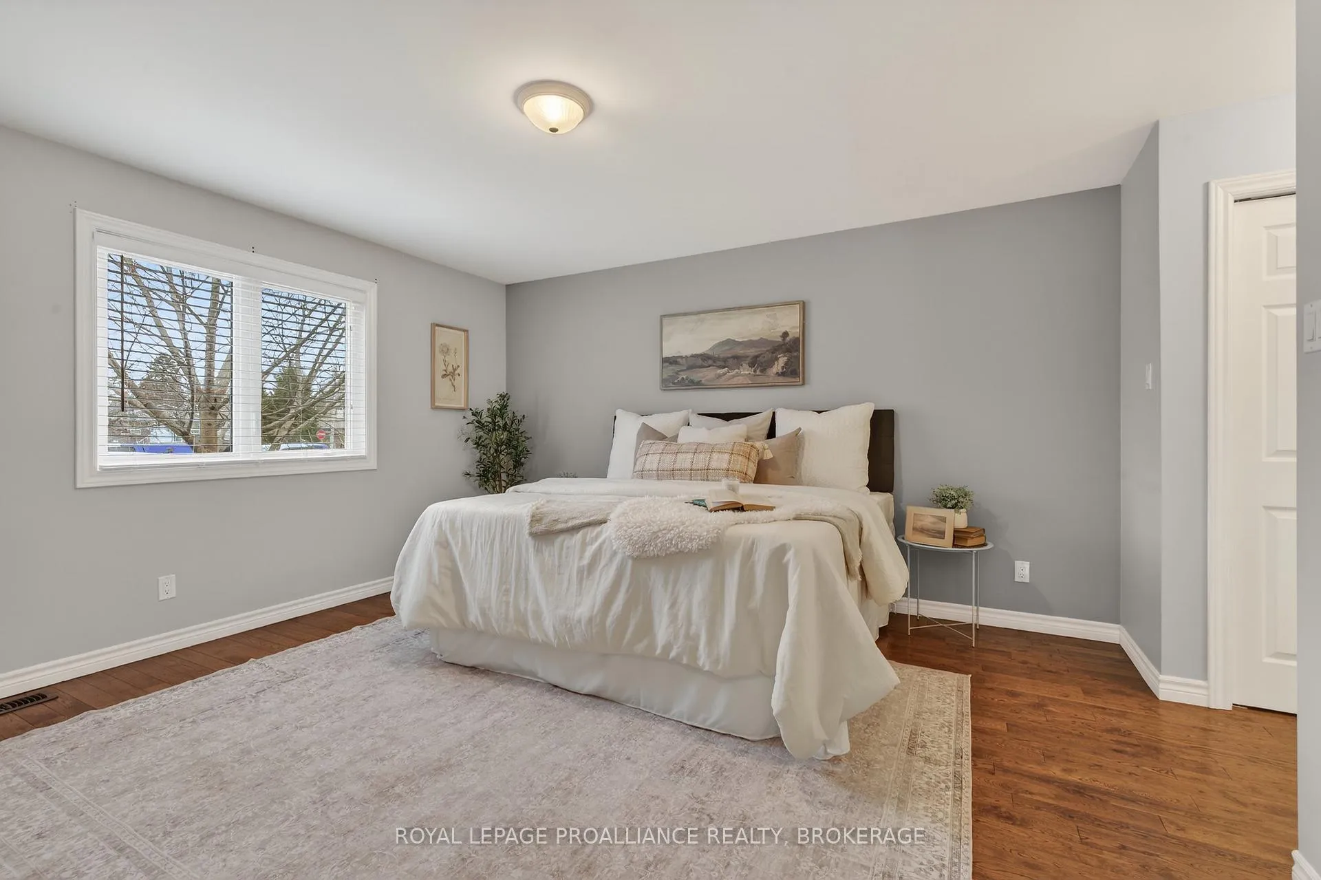 Photo 17 of 112 Maplecroft Court, Gananoque — HOMEH