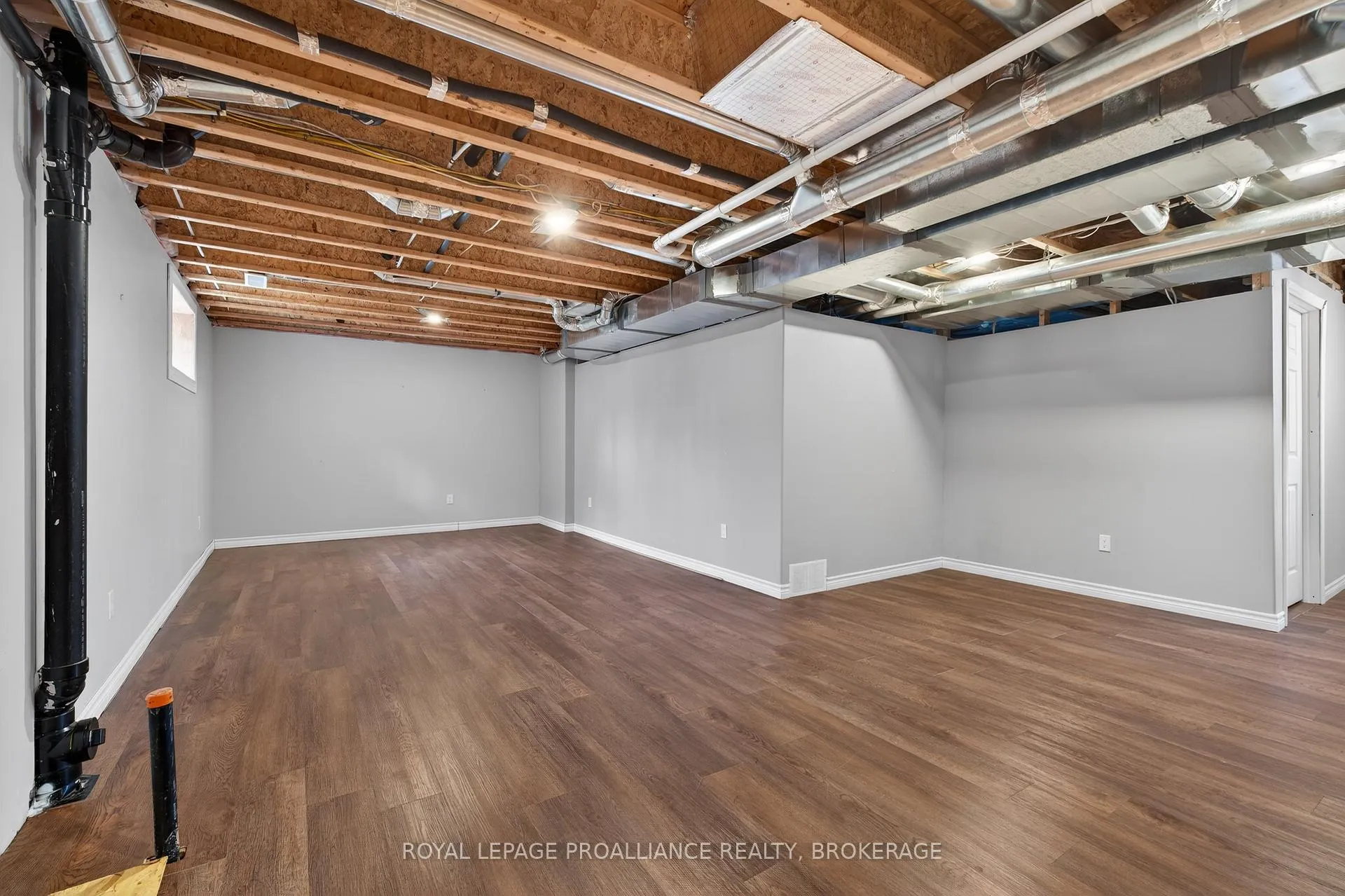 Photo 25 of 112 Maplecroft Court, Gananoque — HOMEH