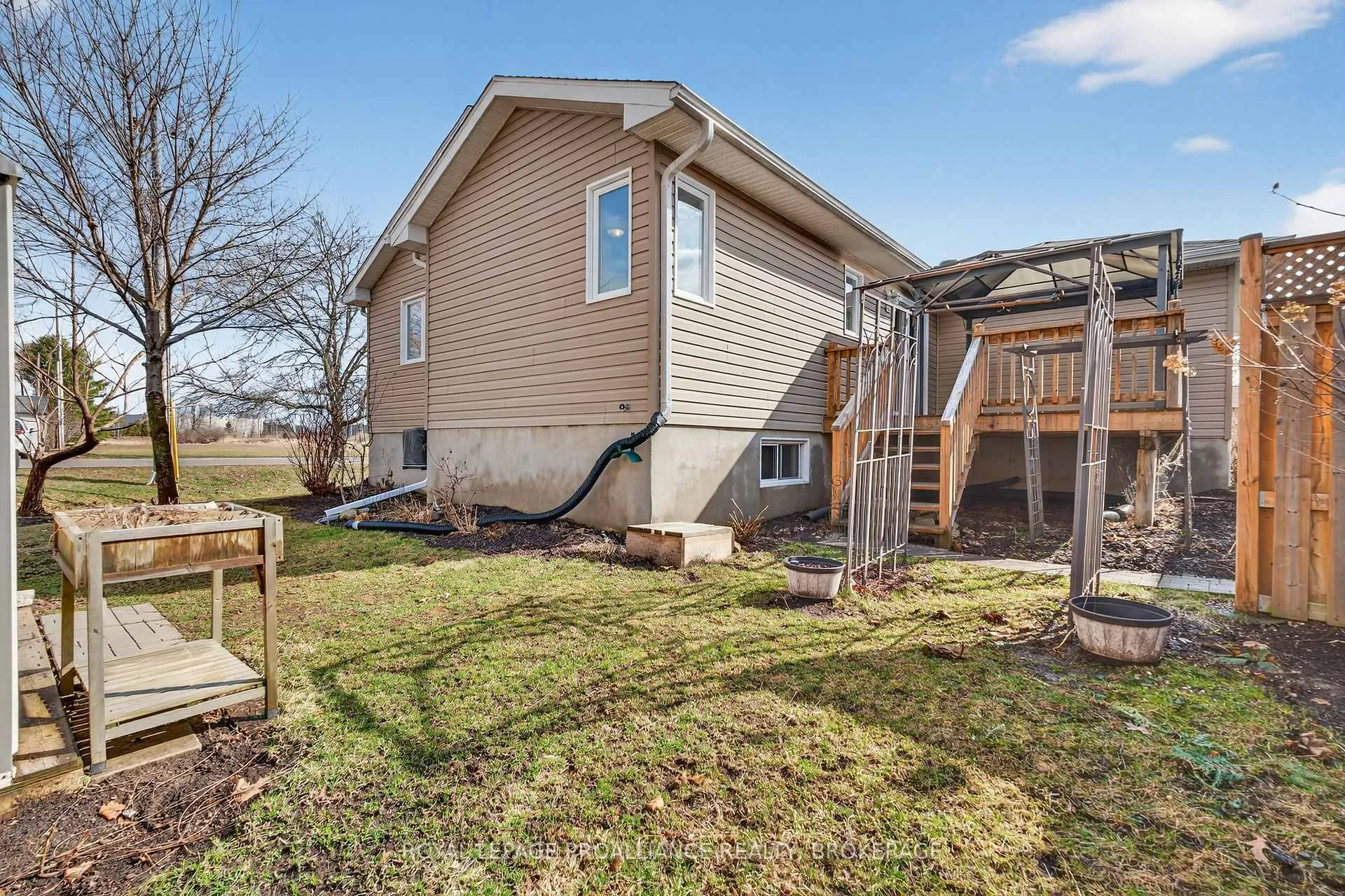 Photo 34 of 112 Maplecroft Court, Gananoque — HOMEH