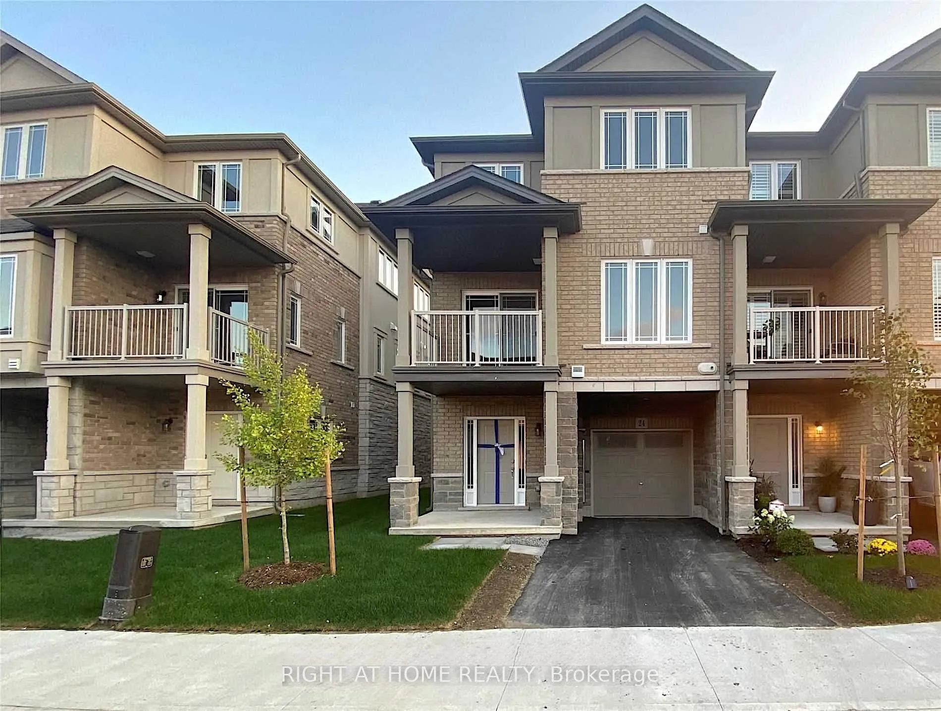 Photo 1 of 24 Waterlily Way, Hamilton, Hannon — HOMEH