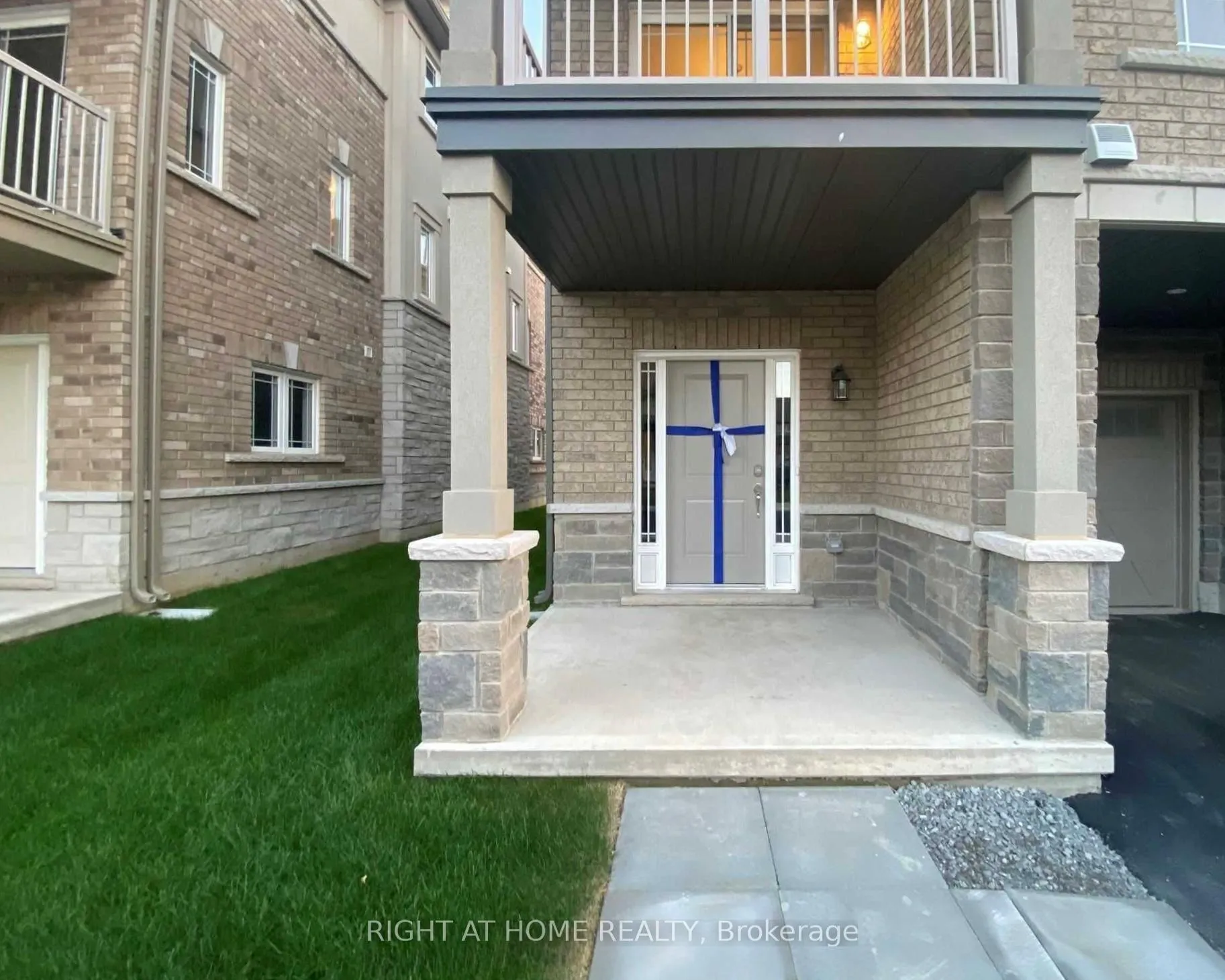 Photo 2 of 24 Waterlily Way, Hamilton, Hannon — HOMEH
