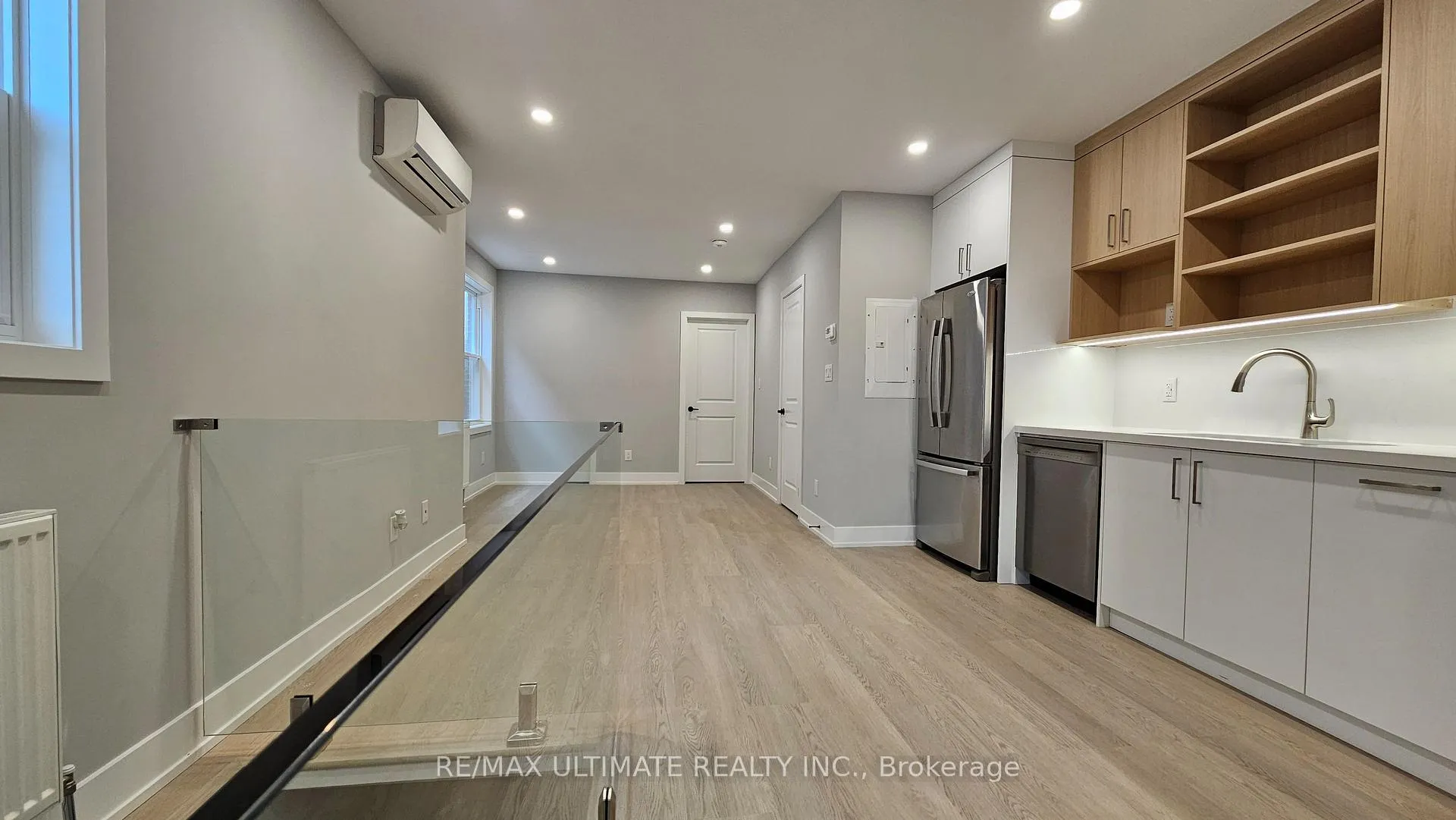 Photo 4 of Unit Main Floor, 351 Blackthorn Avenue, Toronto, Keelesdale-Eglinton West — HOMEH