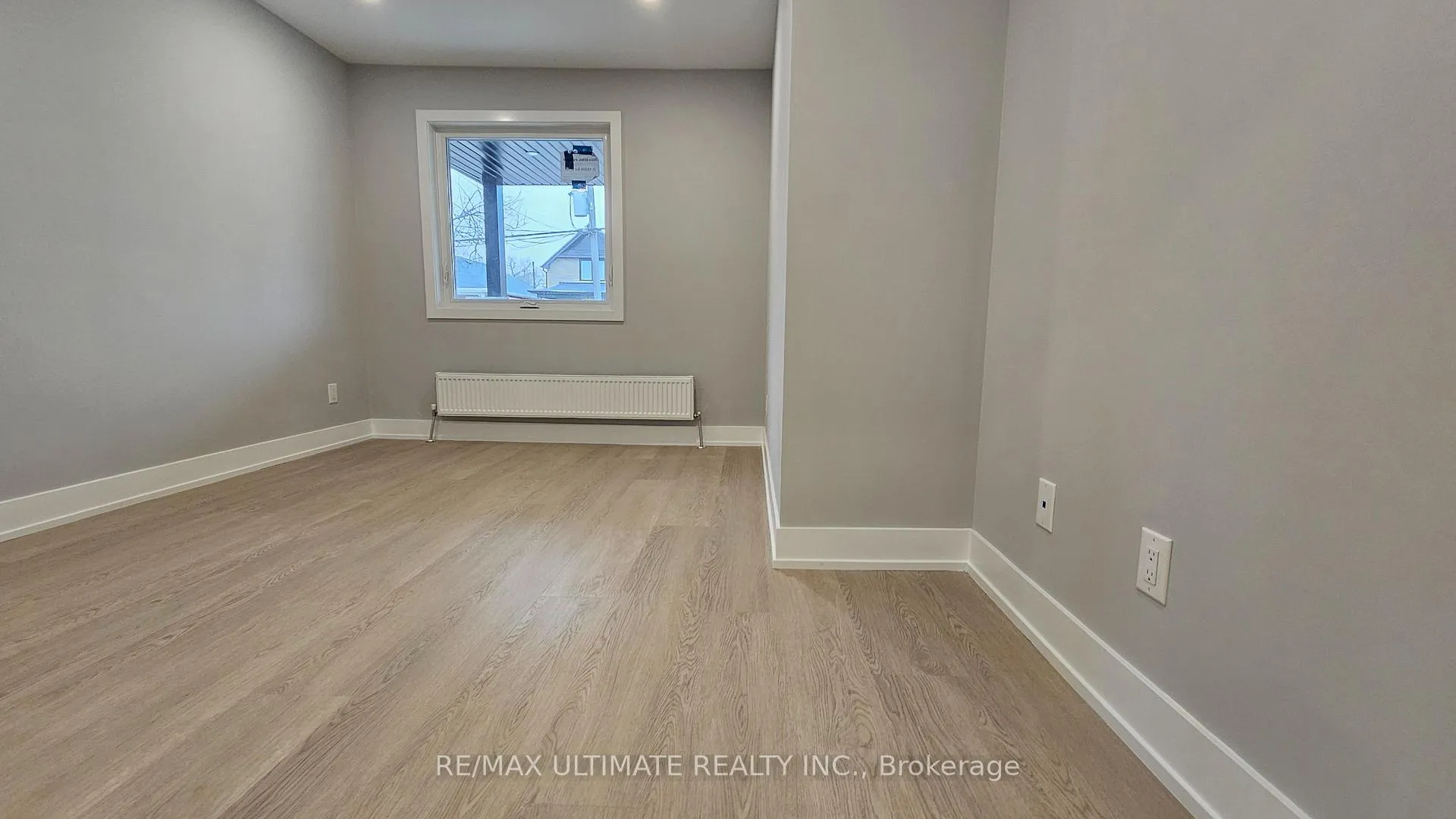Photo 8 of Unit Main Floor, 351 Blackthorn Avenue, Toronto, Keelesdale-Eglinton West — HOMEH