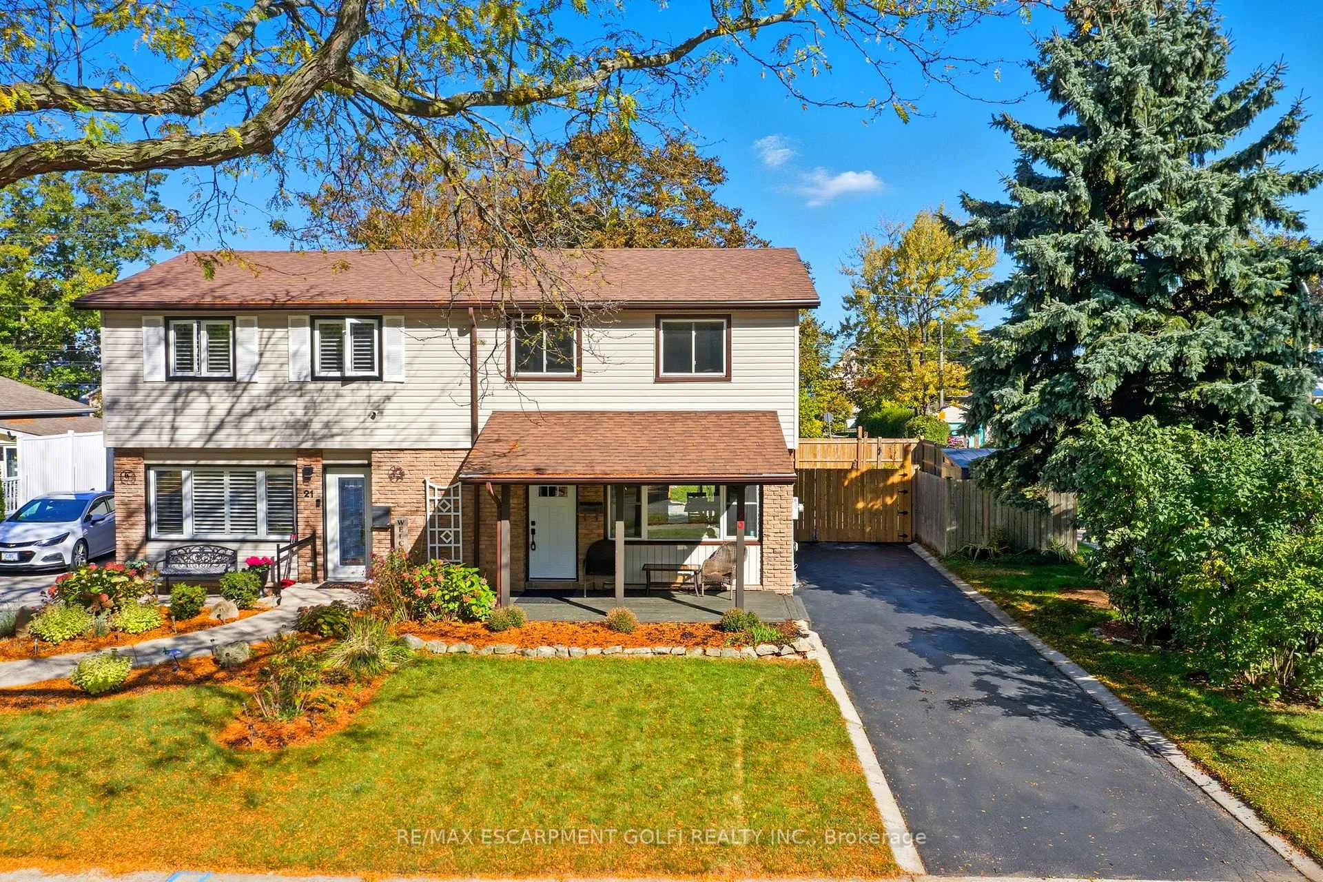 Photo 1 of 23 Glengrove Avenue, Grimsby, Grimsby Beach — HOMEH
