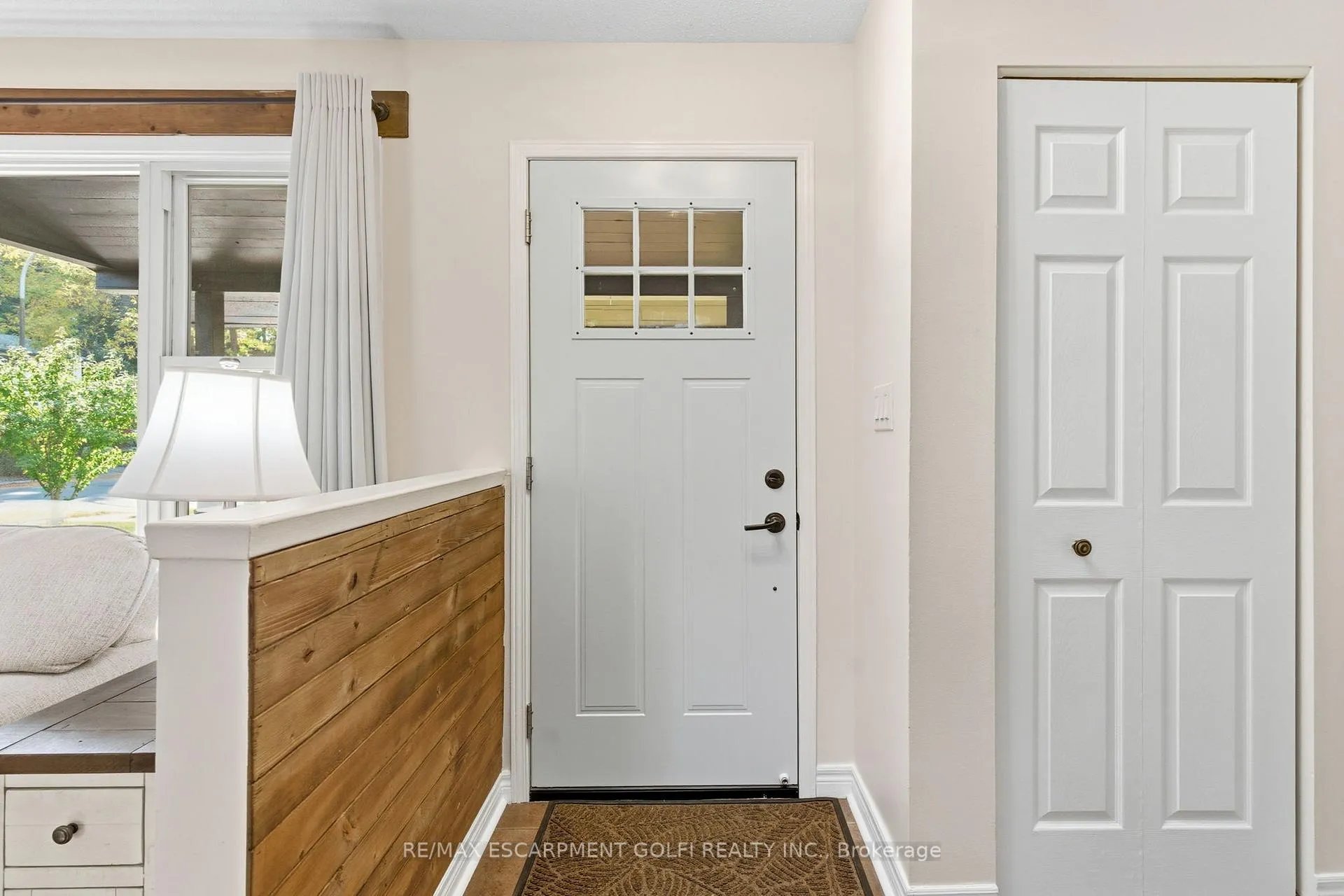 Photo 4 of 23 Glengrove Avenue, Grimsby, Grimsby Beach — HOMEH