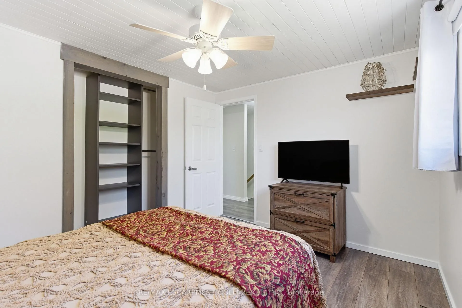Photo 19 of 23 Glengrove Avenue, Grimsby, Grimsby Beach — HOMEH
