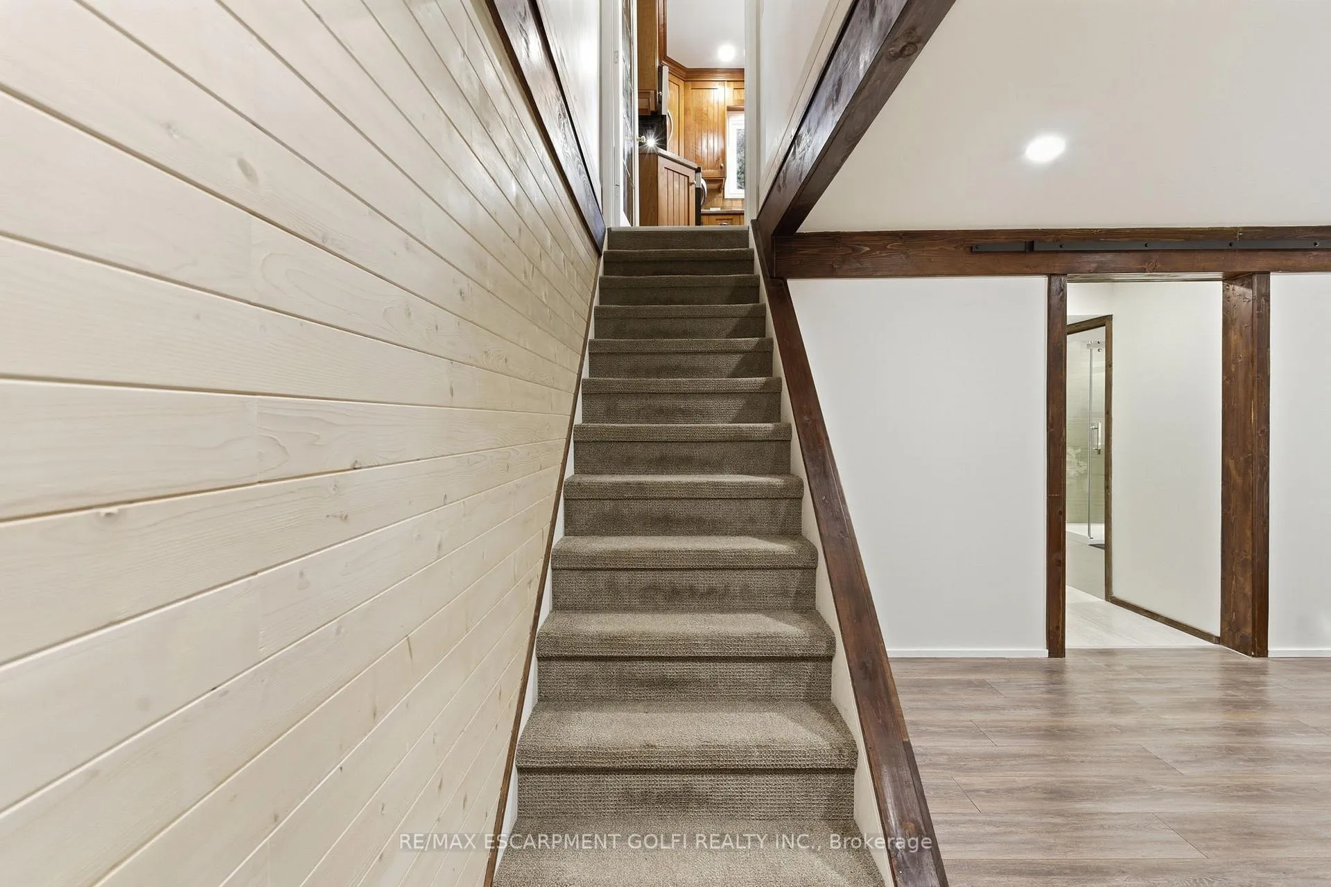 Photo 31 of 23 Glengrove Avenue, Grimsby, Grimsby Beach — HOMEH