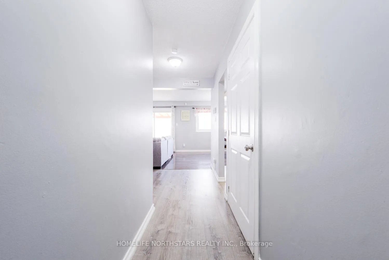 Photo 4 of 47 Hindquarter Court, Brampton, Central Park — HOMEH