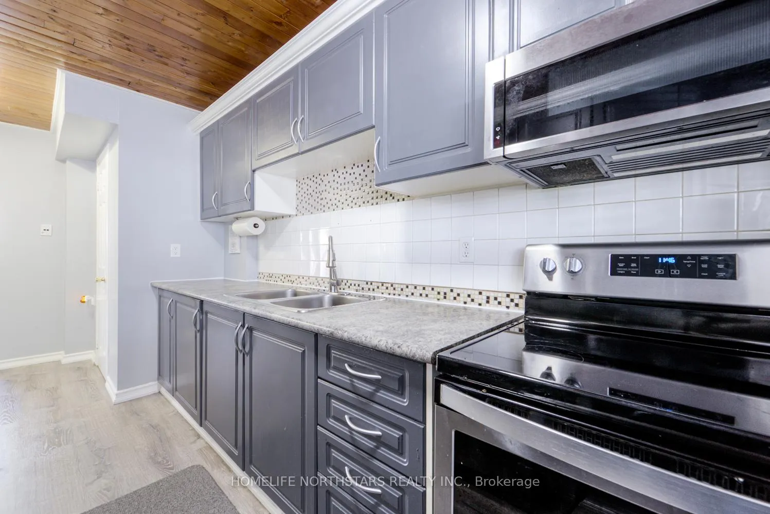 Photo 21 of 47 Hindquarter Court, Brampton, Central Park — HOMEH
