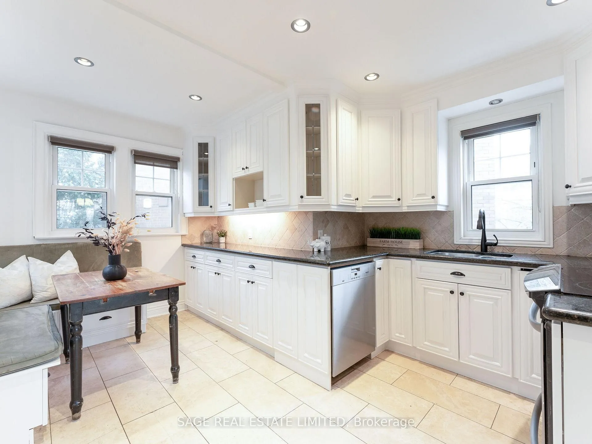 Photo 13 of 252 Glen Manor Drive W, Toronto, The Beaches — HOMEH