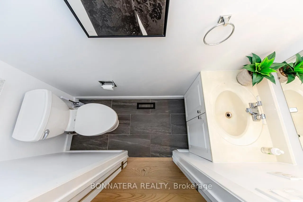 Photo 6 of Unit 9, 318 Laurier Avenue, Milton, Old Milton — HOMEH