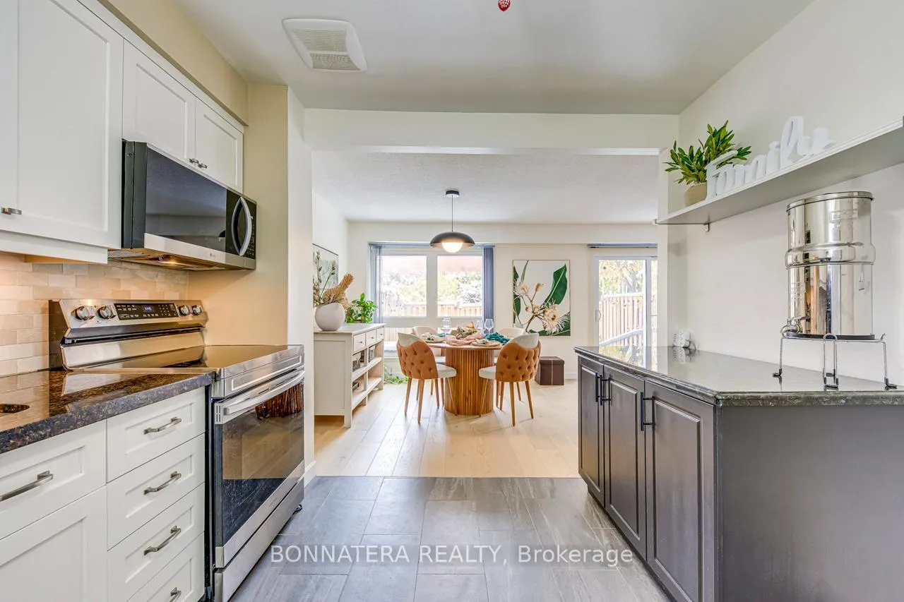Photo 7 of Unit 9, 318 Laurier Avenue, Milton, Old Milton — HOMEH