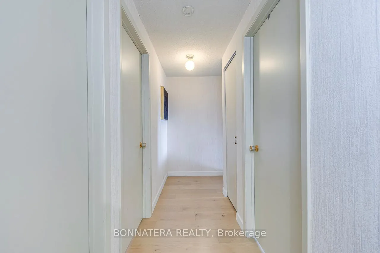 Photo 10 of Unit 9, 318 Laurier Avenue, Milton, Old Milton — HOMEH