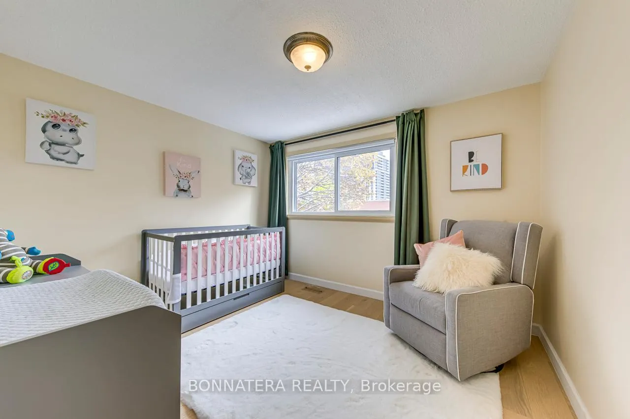 Photo 14 of Unit 9, 318 Laurier Avenue, Milton, Old Milton — HOMEH