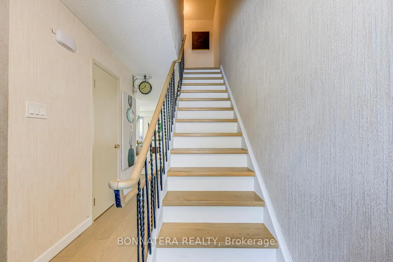 Photo 18 of Unit 9, 318 Laurier Avenue, Milton, Old Milton — HOMEH