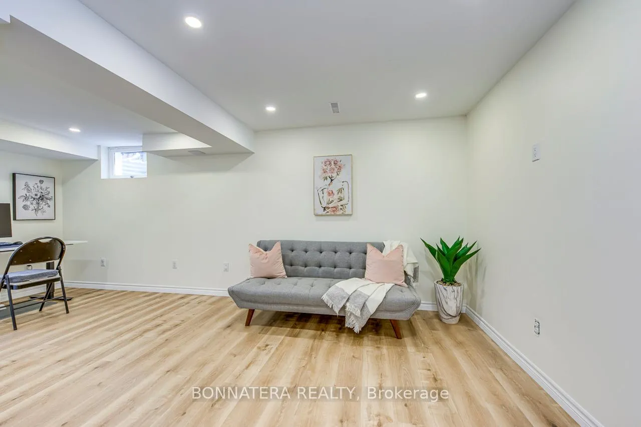 Photo 21 of Unit 9, 318 Laurier Avenue, Milton, Old Milton — HOMEH