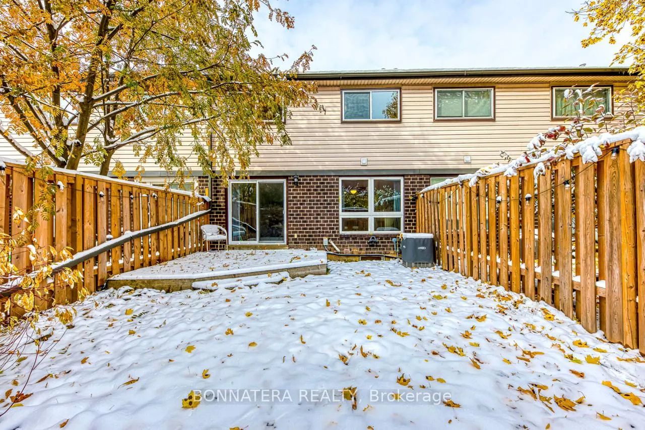 Photo 26 of Unit 9, 318 Laurier Avenue, Milton, Old Milton — HOMEH
