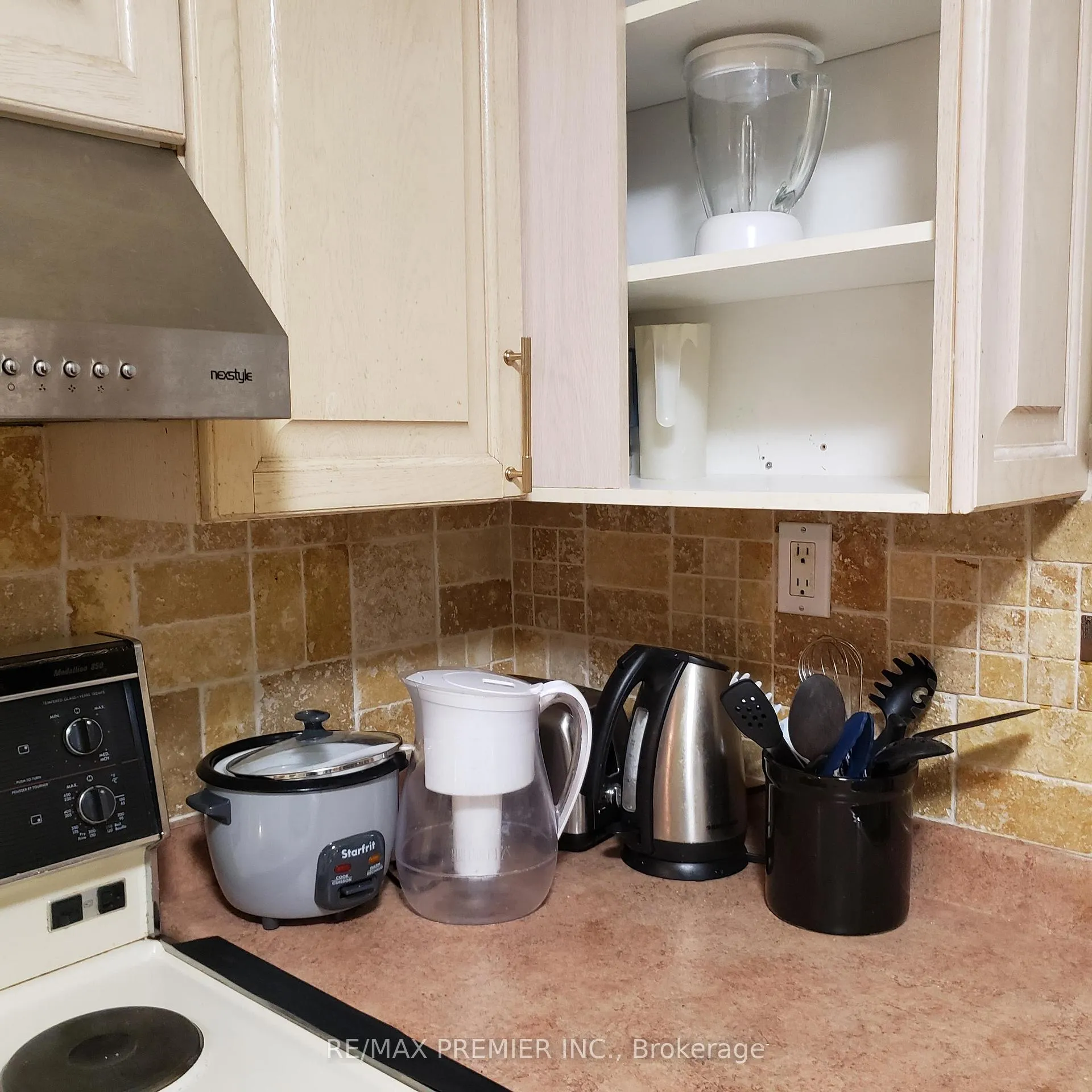 Photo 6 of Unit Lower, 28 Rotary Drive, Scarborough, Rouge — HOMEH