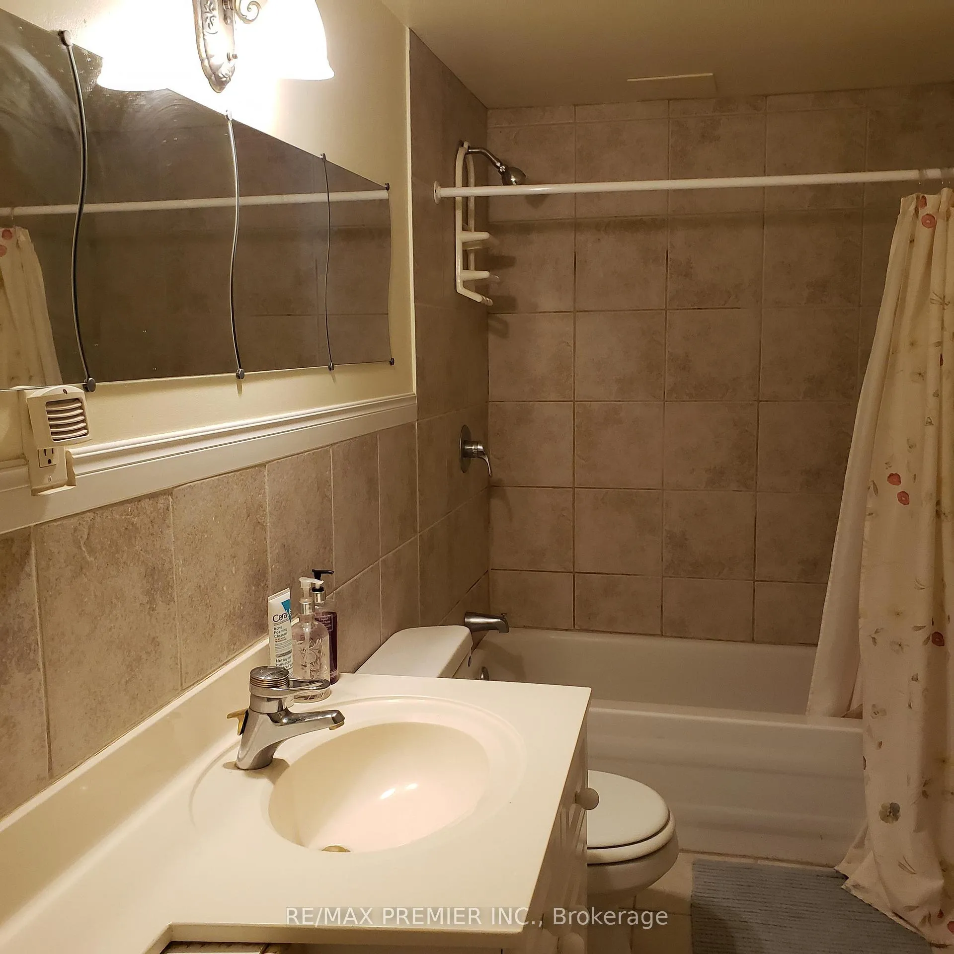 Photo 14 of Unit Lower, 28 Rotary Drive, Scarborough, Rouge — HOMEH