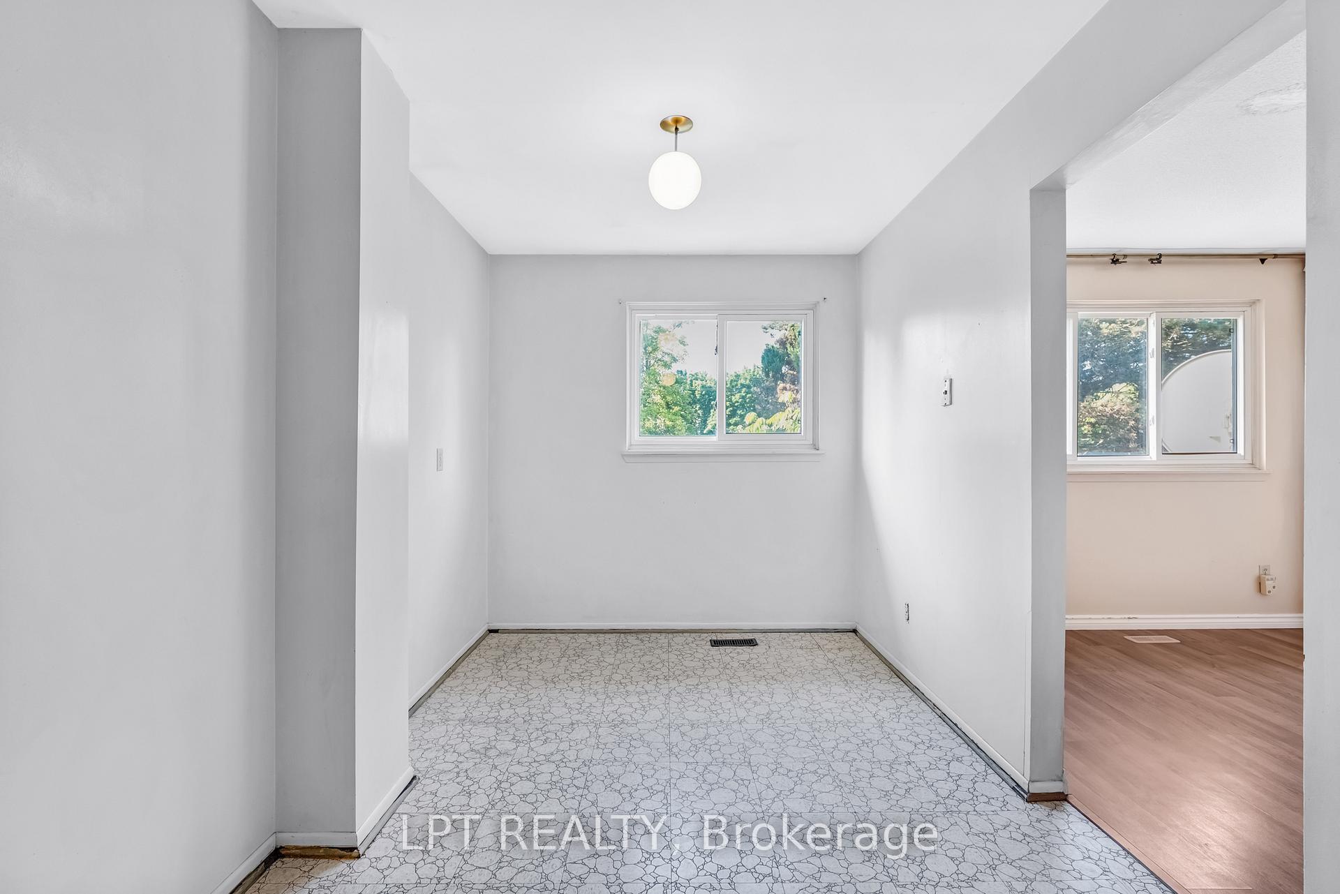 Photo 11 of 32 Scotney Grove, Scarborough, Malvern — HOMEH