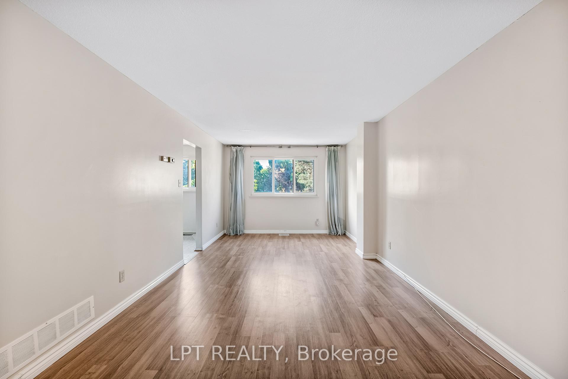 Photo 15 of 32 Scotney Grove, Scarborough, Malvern — HOMEH