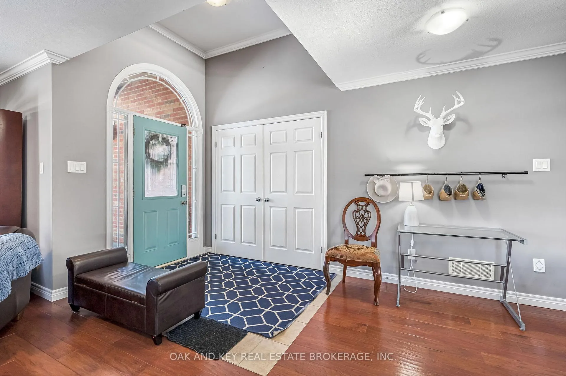 Photo 4 of 34 Fieldstone Crescent, Middlesex Centre, Komoka — HOMEH