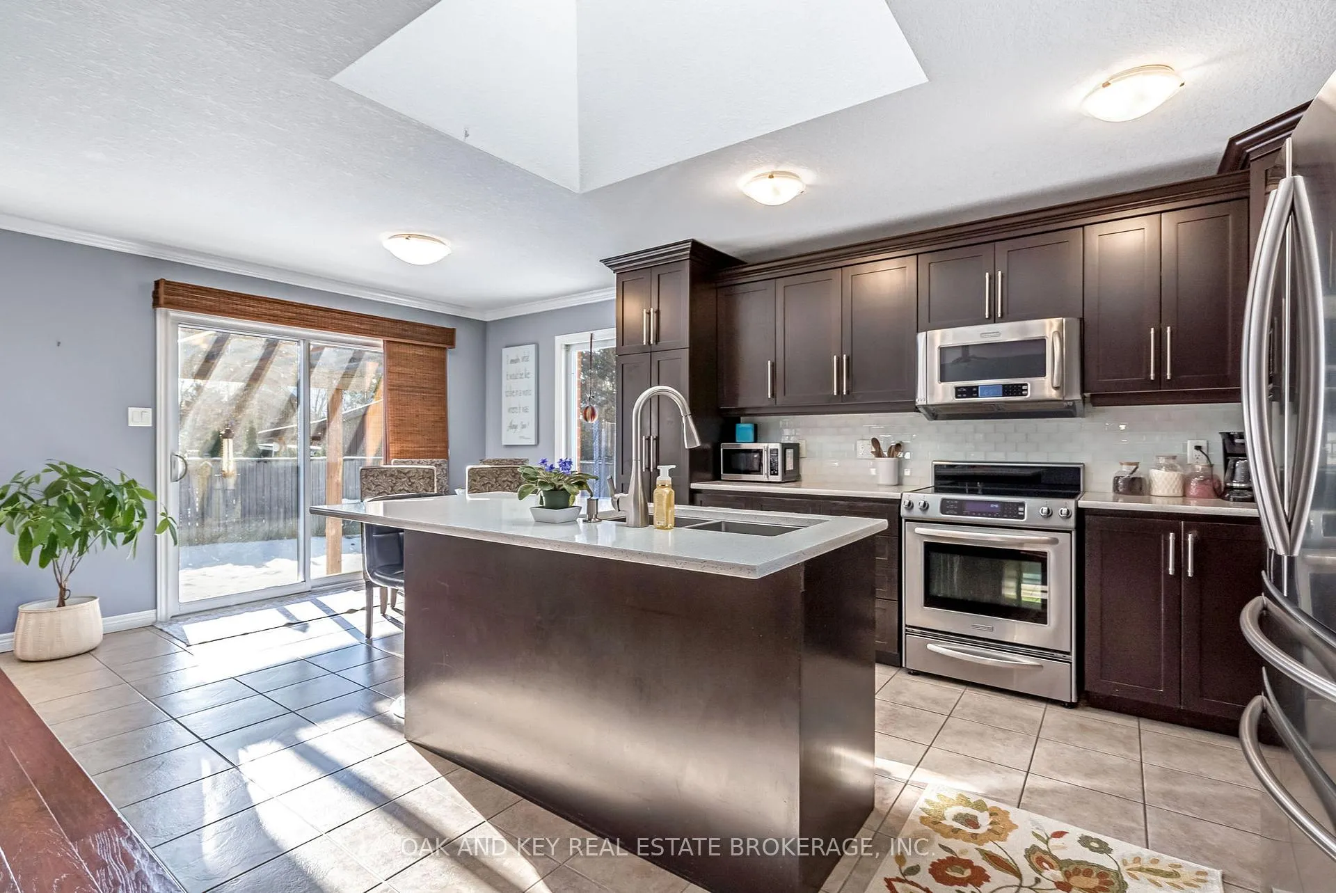 Photo 14 of 34 Fieldstone Crescent, Middlesex Centre, Komoka — HOMEH