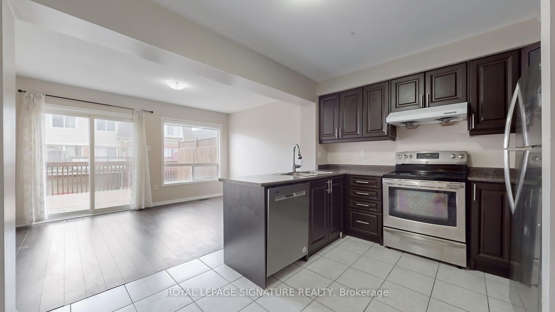 Photo 4 of 43 Coyote Crescent, Scarborough, Rouge — HOMEH