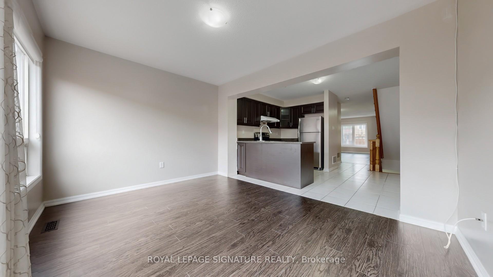 Photo 5 of 43 Coyote Crescent, Scarborough, Rouge — HOMEH