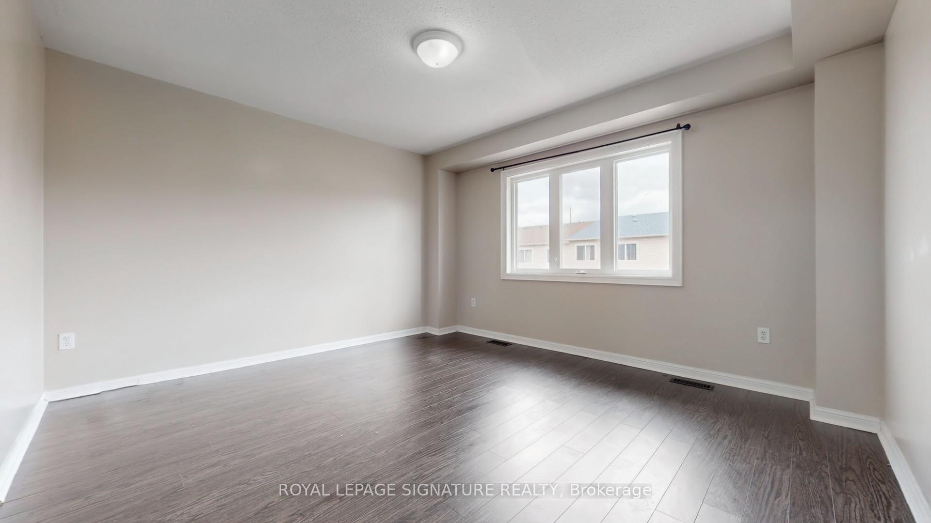 Photo 9 of 43 Coyote Crescent, Scarborough, Rouge — HOMEH