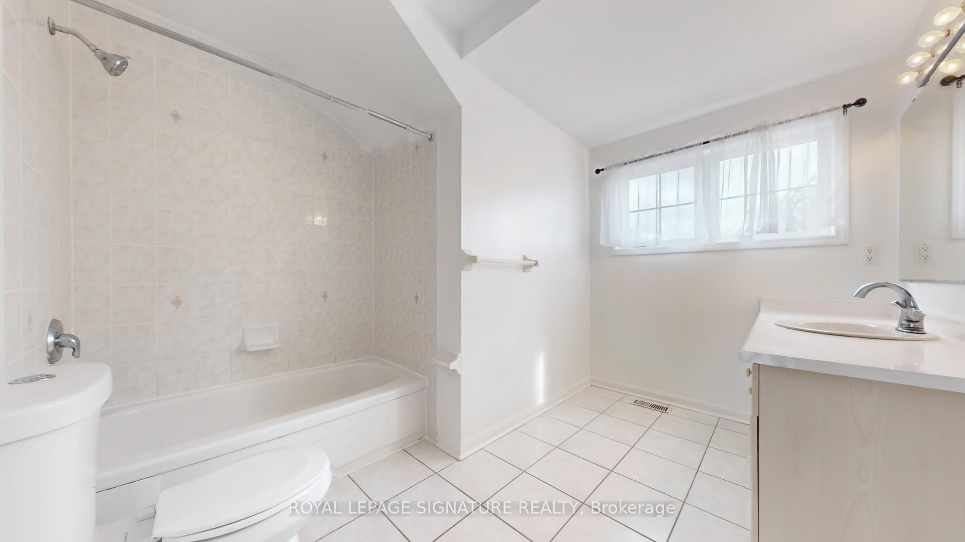 Photo 17 of 43 Coyote Crescent, Scarborough, Rouge — HOMEH
