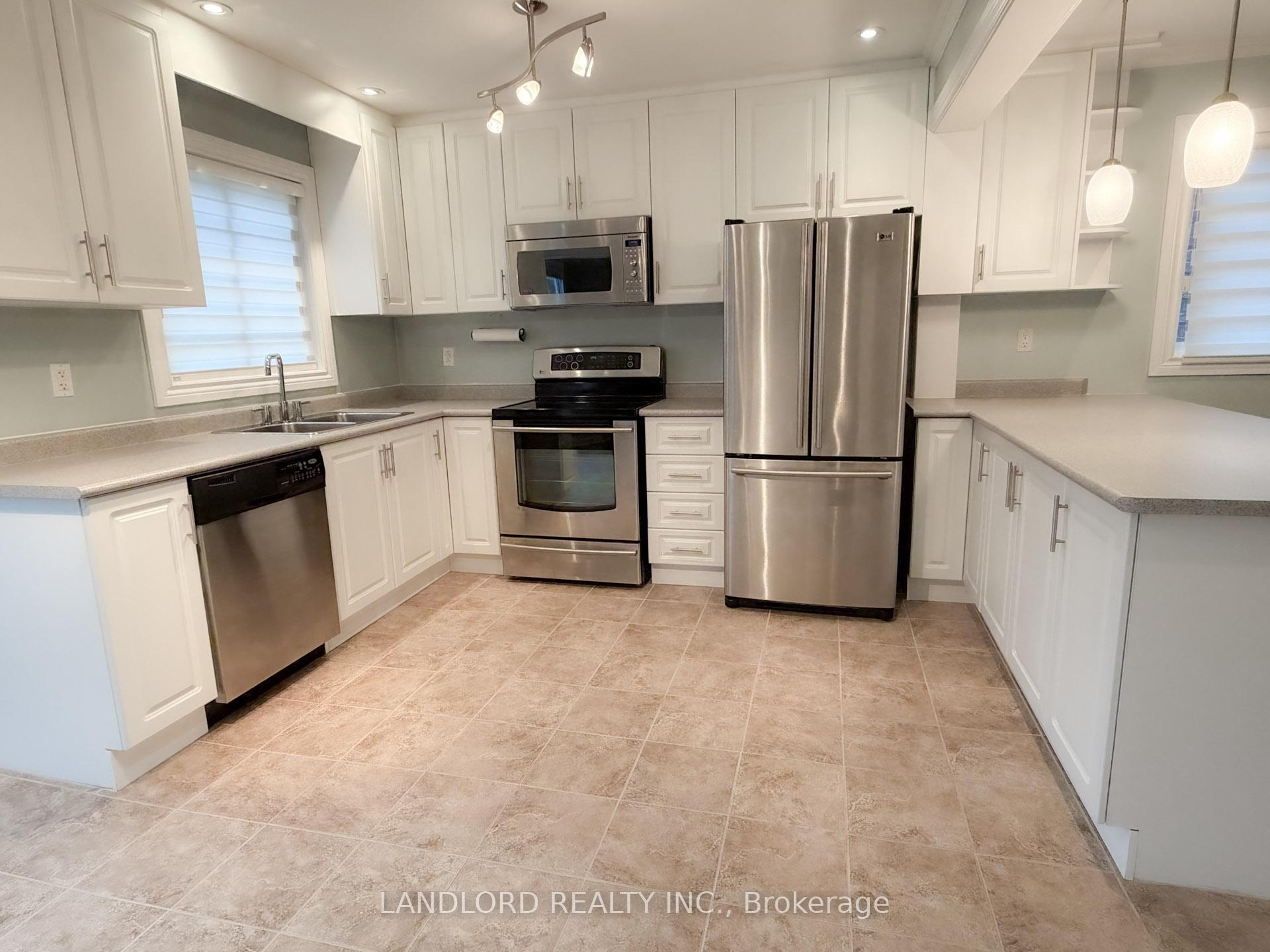 Photo 2 of 21 Raspberry Road, Scarborough, Rouge — HOMEH