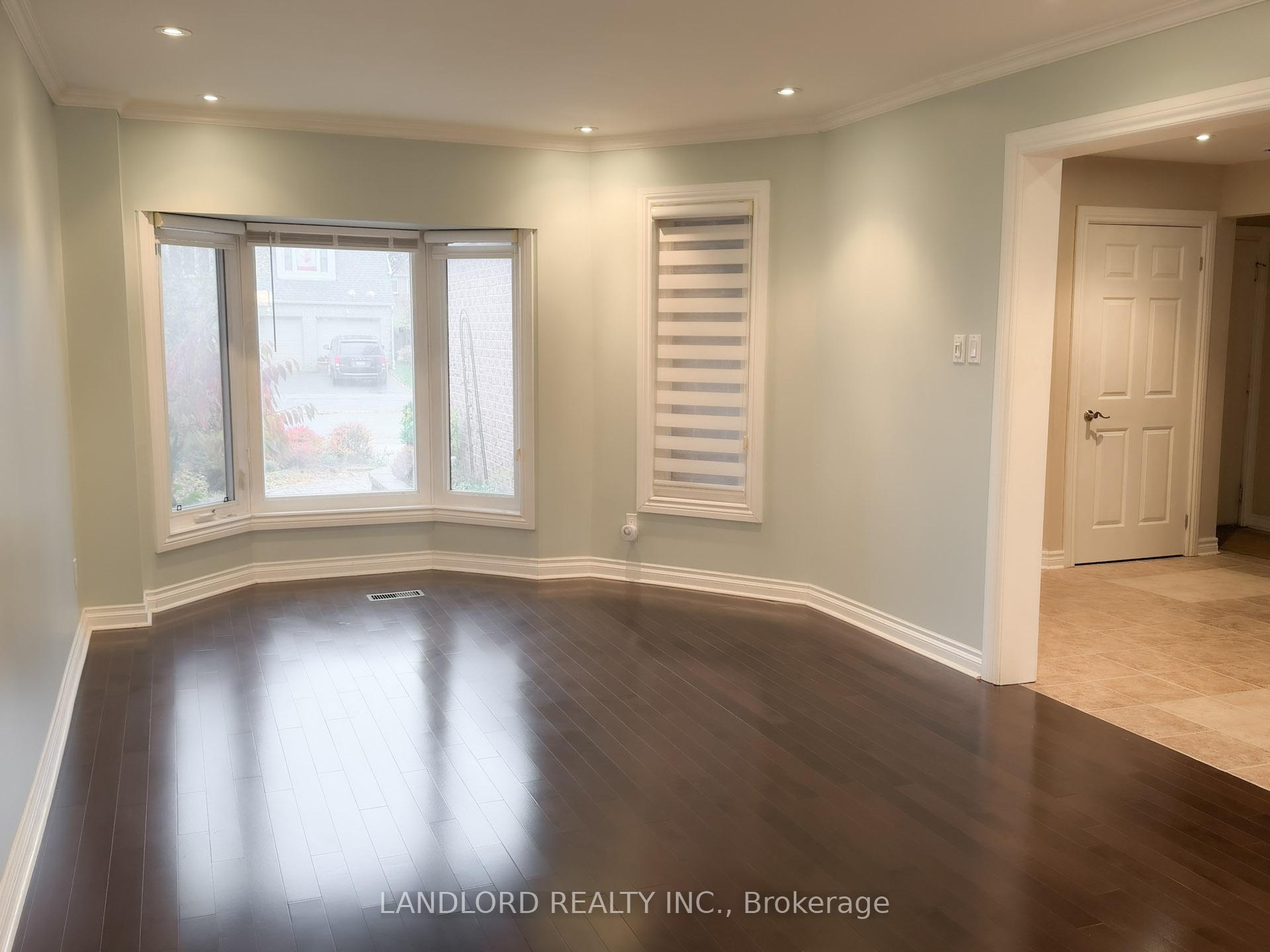 Photo 13 of 21 Raspberry Road, Scarborough, Rouge — HOMEH