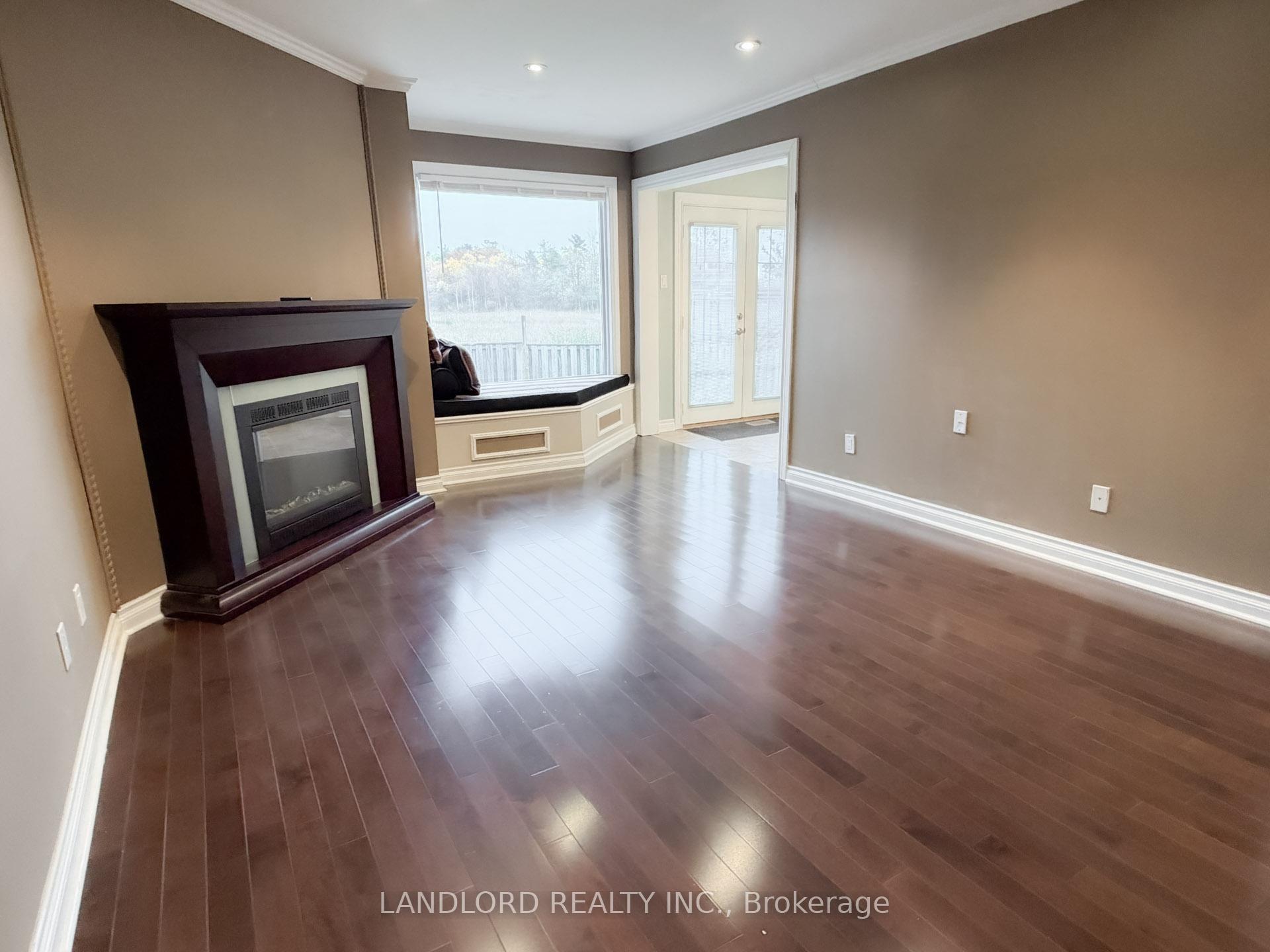 Photo 15 of 21 Raspberry Road, Scarborough, Rouge — HOMEH