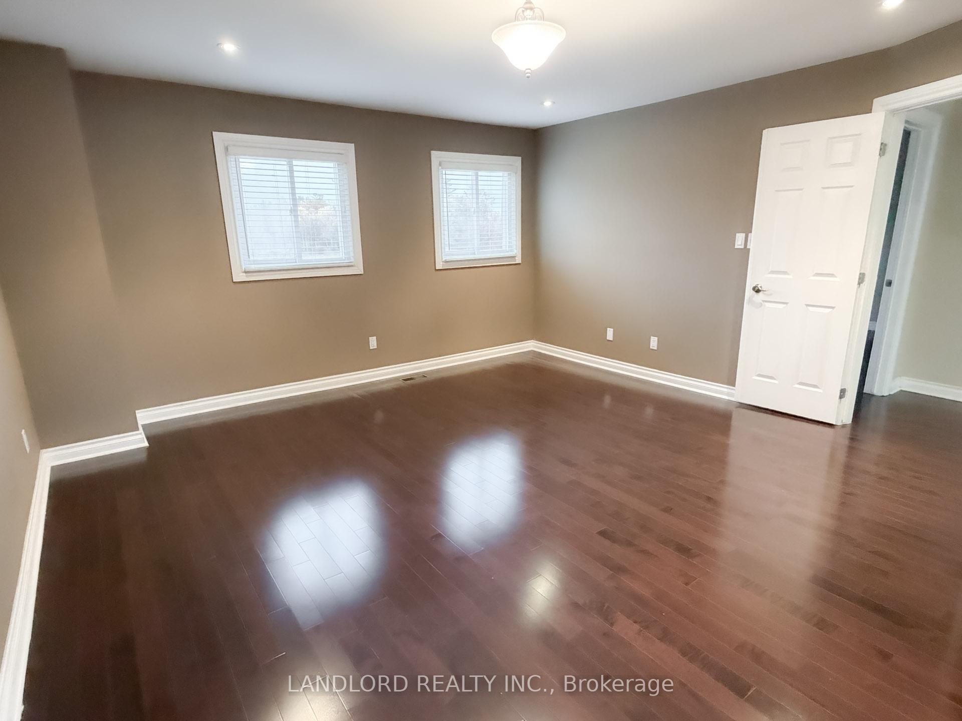 Photo 18 of 21 Raspberry Road, Scarborough, Rouge — HOMEH